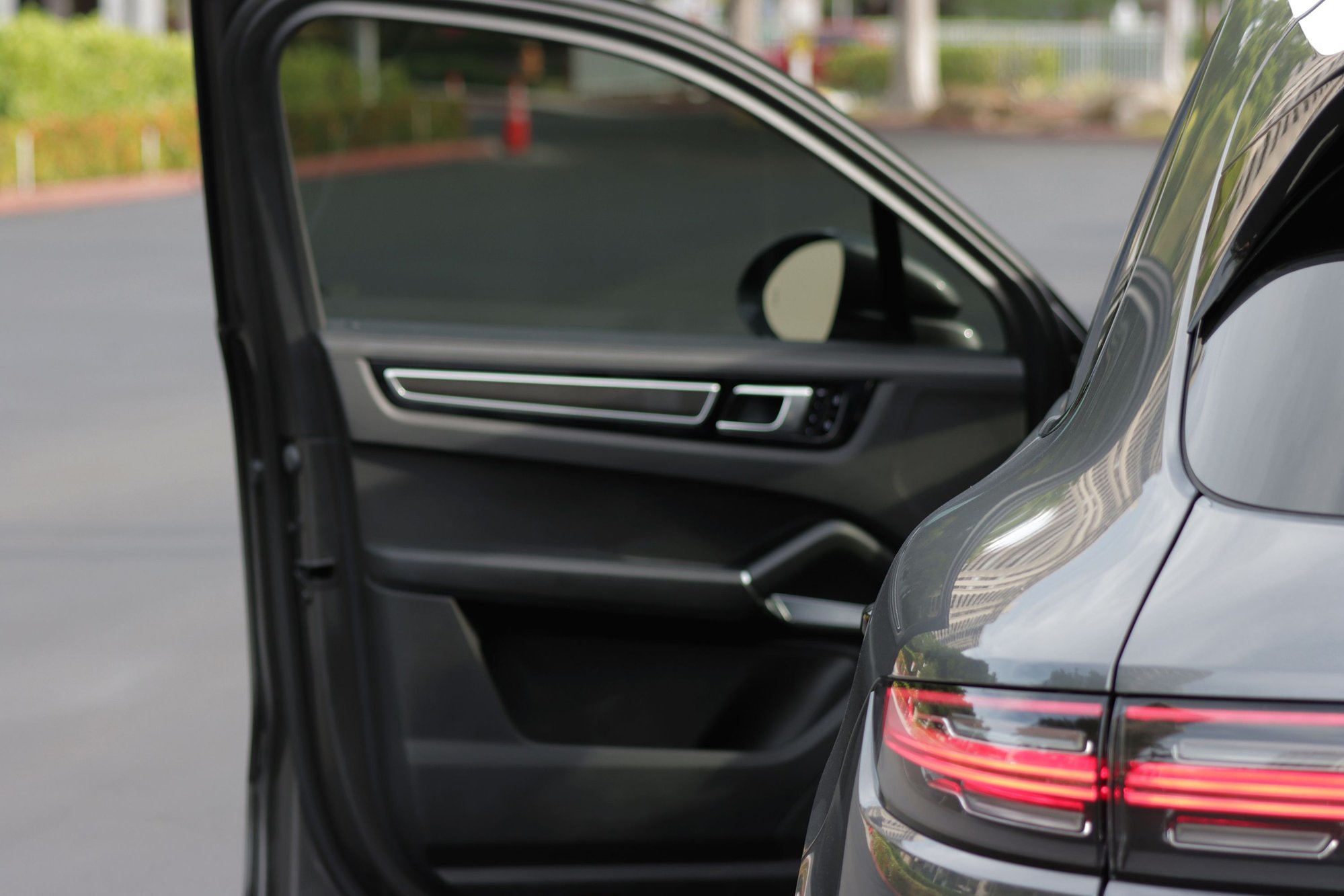 2019 Porsche Cayenne - 2019 Porsche Cayenne Turbo w/ 25K miles - Used - VIN WP1AF2AY4KDA81288 - 25,389 Miles - 8 cyl - AWD - Automatic - SUV - Gray - Aventura, FL 33180, United States
