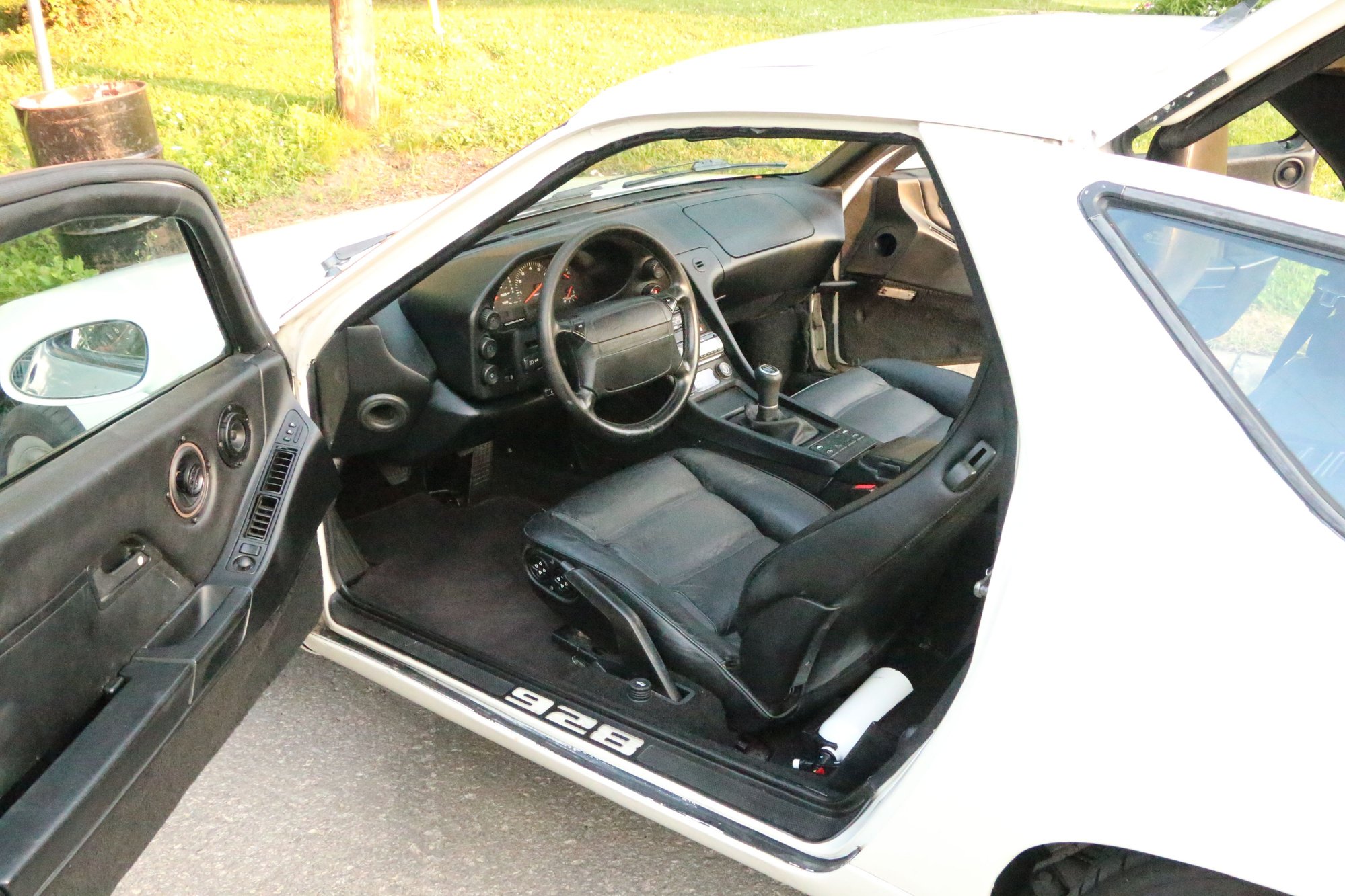 1990 Porsche 928 - Porsche 928 S4 1990 Manual! Low miles!! Excellent Driver!!! - Used - VIN WP0JB2924LS860376 - 72,625 Miles - 8 cyl - 2WD - Manual - Coupe - White - Madison, WI 53715, United States