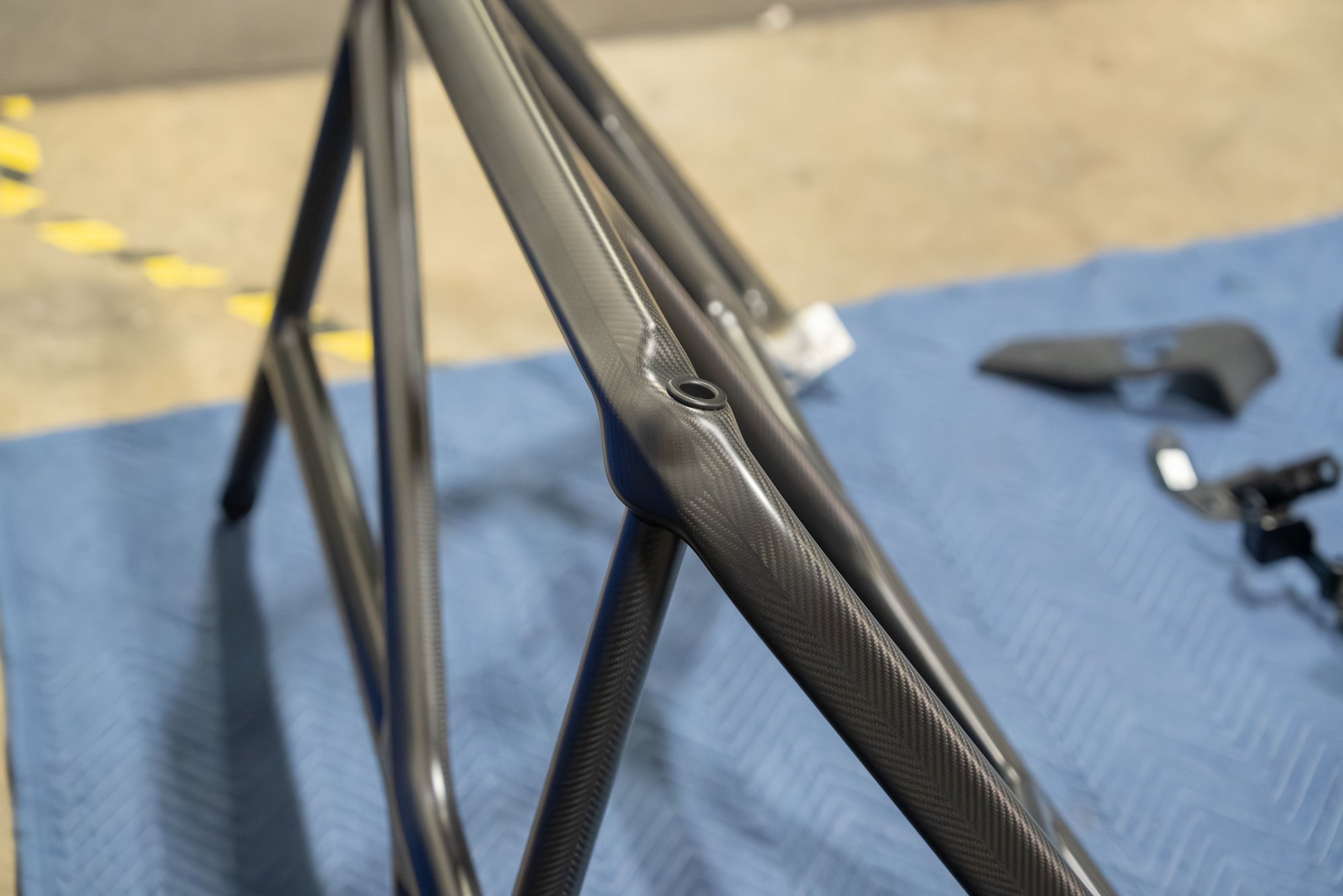 Interior/Upholstery - 992 Porsche OEM Carbon Fiber Roll Bar - Used - -1 to 2026  All Models - Orlando, FL 32750, United States