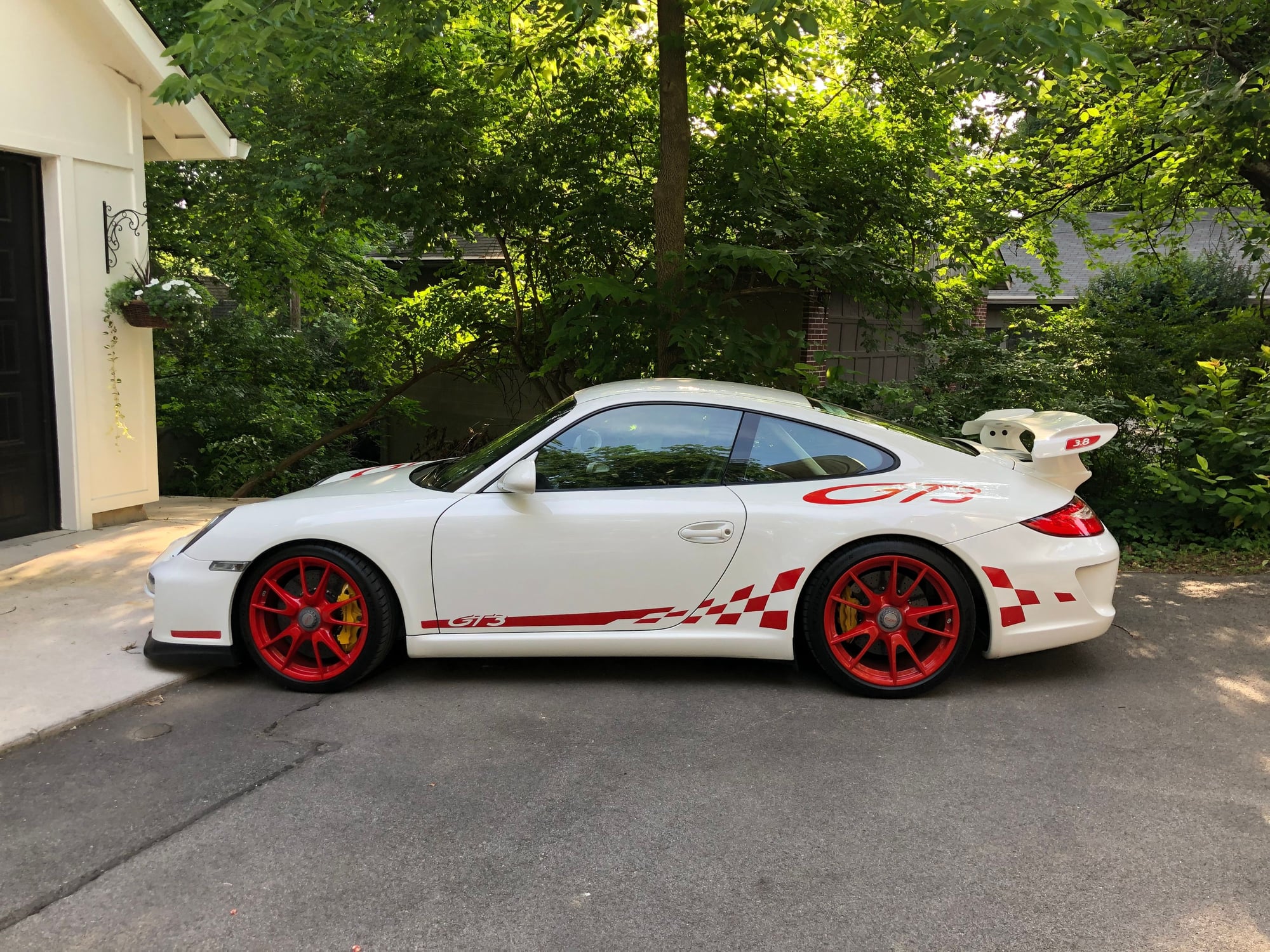 2010 Porsche 911 - 997.2 GT3 - Used - VIN WP0AC2A9XAS783306 - 12,700 Miles - 6 cyl - 2WD - Manual - Coupe - White - Louisville, KY 40204, United States