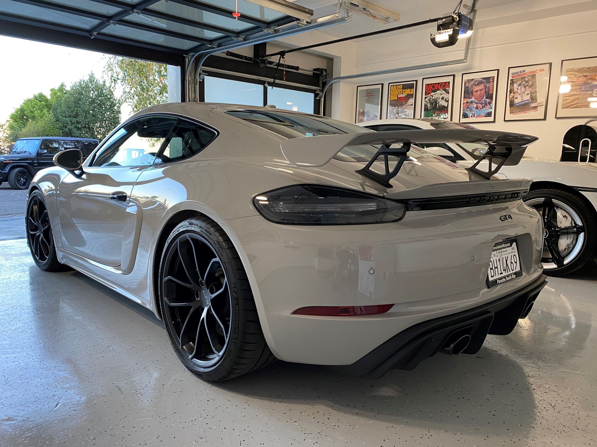 2021 Porsche 718 Cayman - 718 GT4 LWB Seats, Akrapovic OPF Delete, P1 Seat Inserts & Valve Controller - Used - VIN WP0AC2A81LS289443 - 1,308 Miles - 6 cyl - 2WD - Manual - Coupe - Other - Beverly Hills, CA 90210, United States