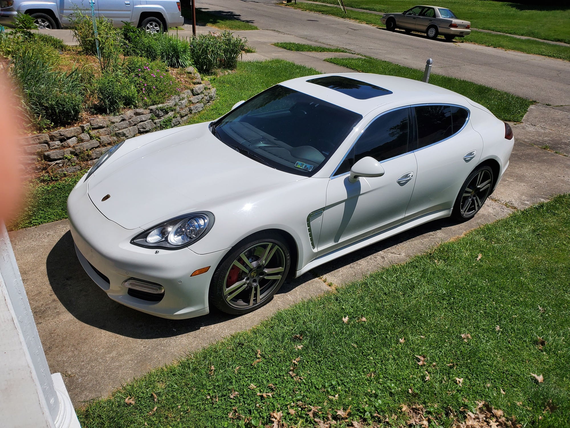 2011 Porsche Panamera - 2011 Panamera Turbo White/Cocoa and Carbon Fiber - Used - VIN WP0AC2A71BL090165 - 90,450 Miles - 8 cyl - AWD - Automatic - Sedan - White - Portsmouth, OH 45662, United States