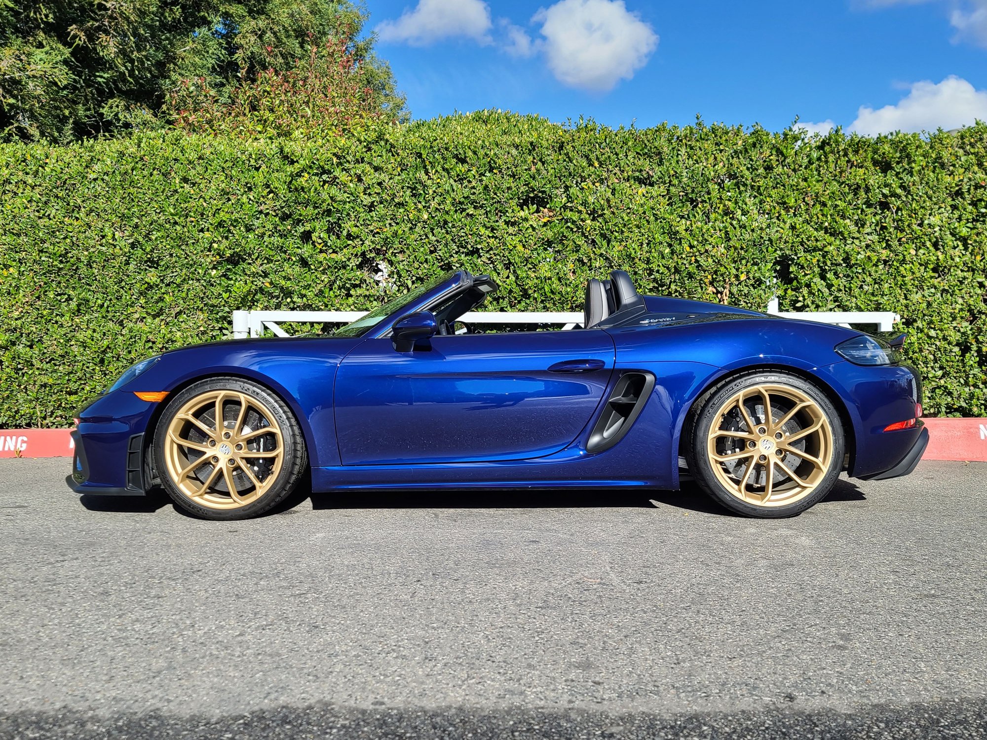 2021 Porsche 718 Spyder - Gentian Blue 982 Spyder with Cognac stitching - Used - VIN WP0CC2A86MS240846 - 1,856 Miles - 6 cyl - 2WD - Manual - Convertible - Blue - Fresno, CA 93650, United States