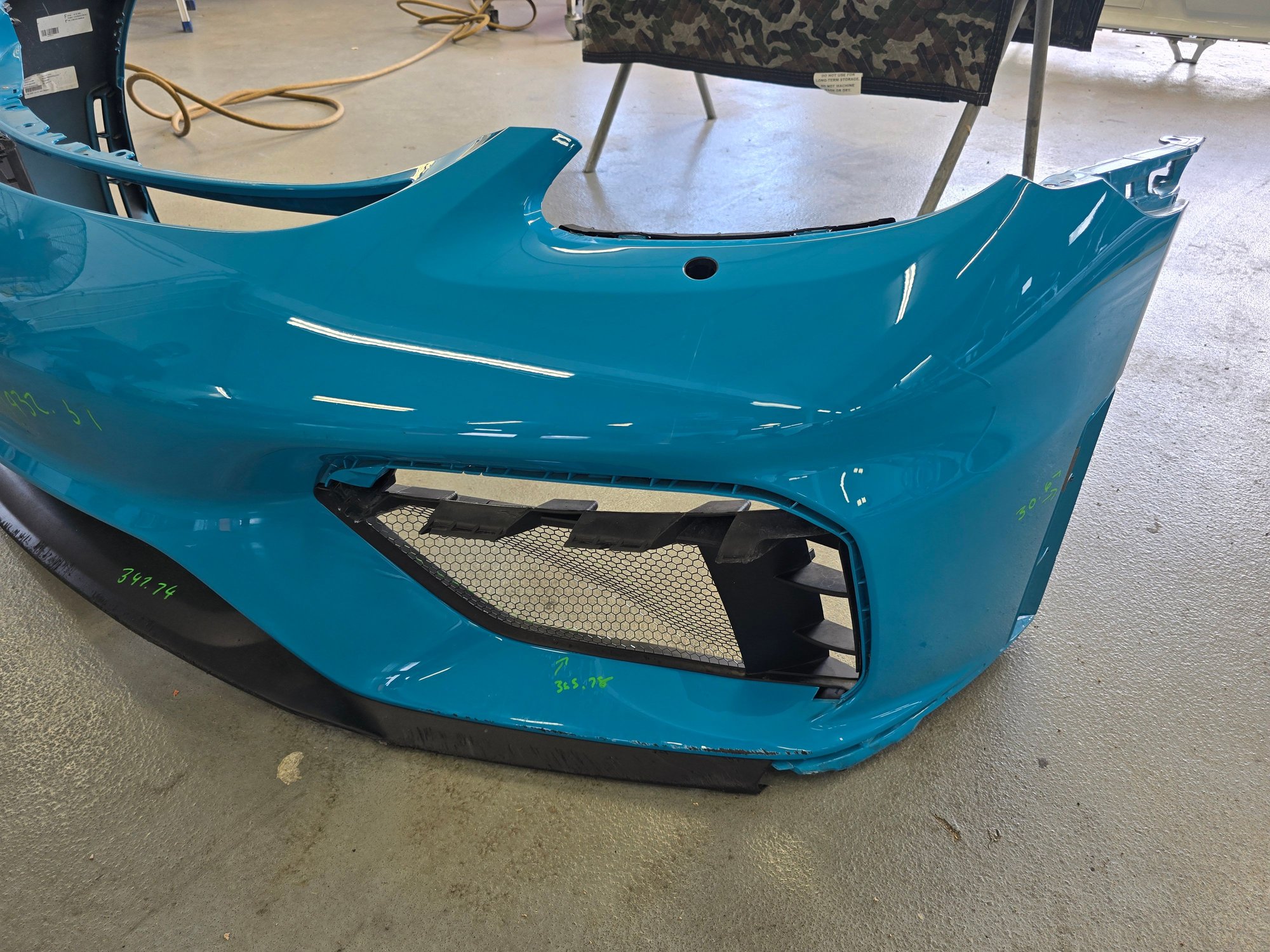 Exterior Body Parts - Porsche OEM 982 GT4/Spyder Front Bumper/Grilles/Partial Lip - Used - Treasure Island, FL 33706, United States