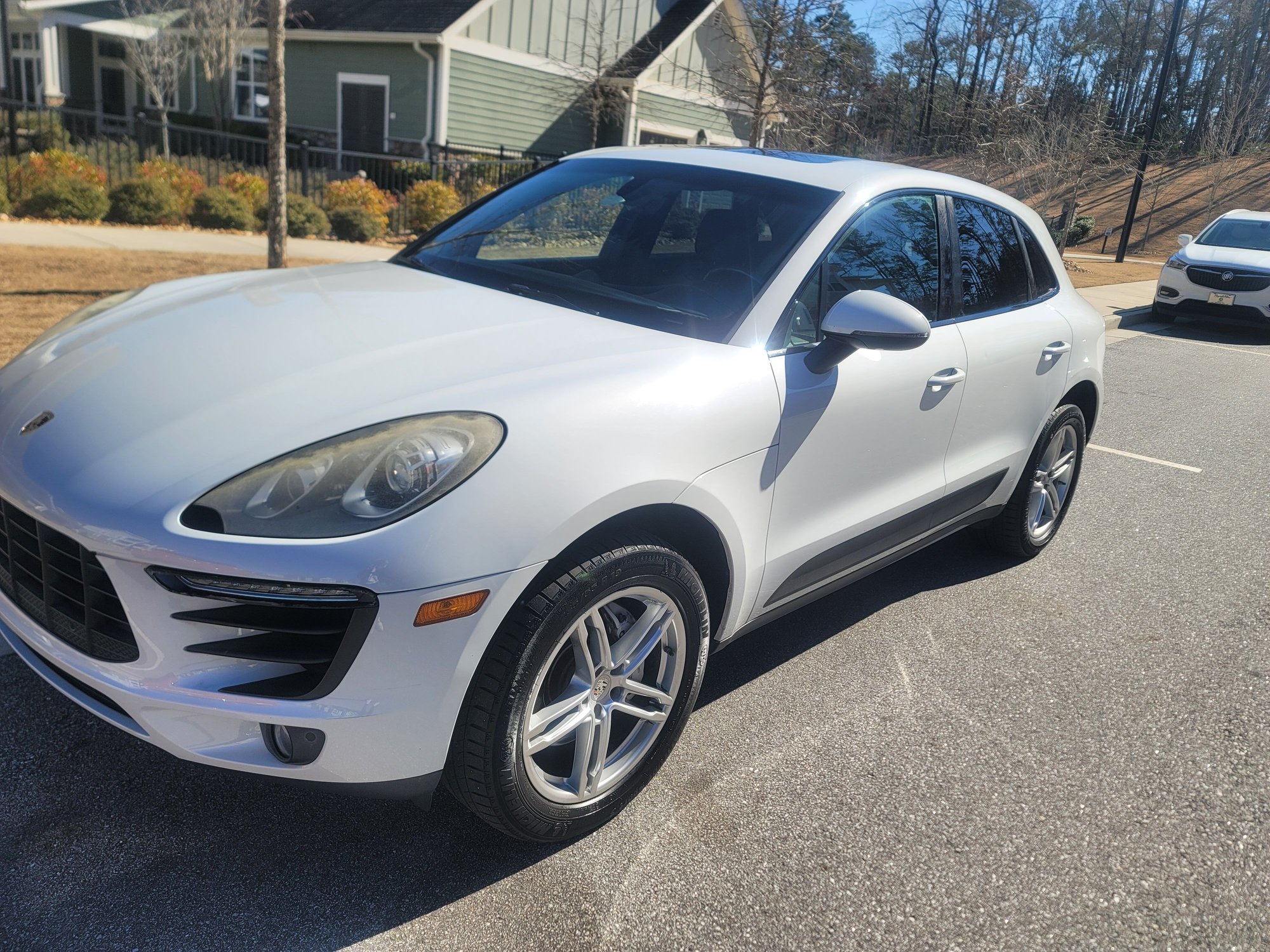2016 Porsche Macan - 2016 Macan S WHITE -BLACK INTERIOR - Used - VIN WP1AB2A55GLB46096 - 92,500 Miles - 6 cyl - 4WD - Automatic - SUV - White - Athens, GA 30606, United States