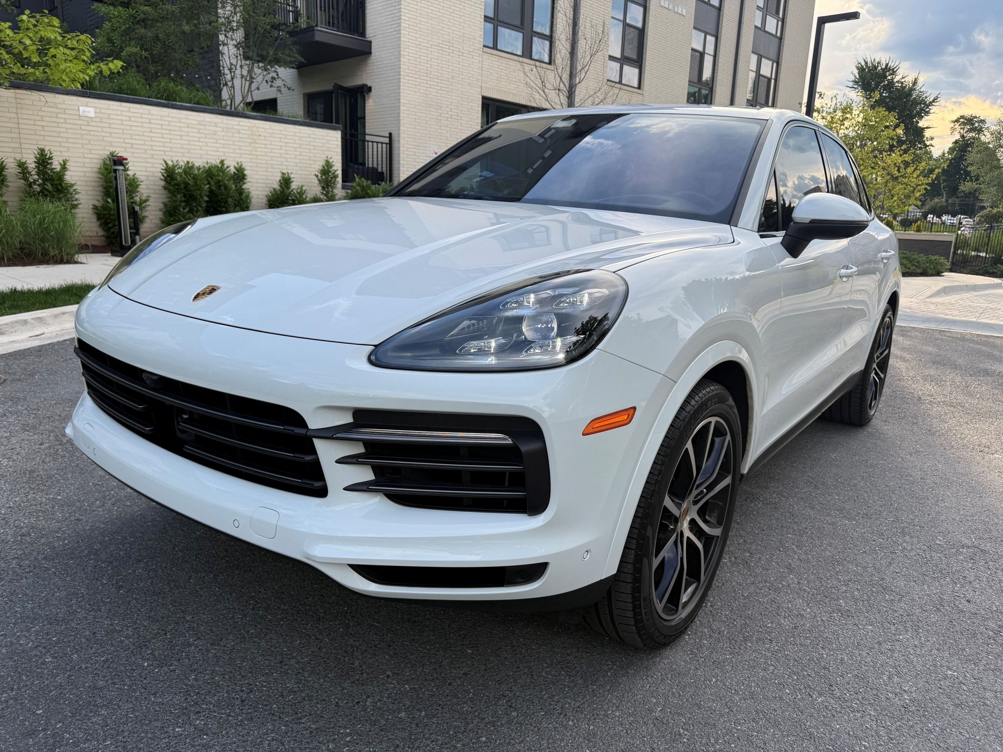 2023 Porsche Cayenne - 2023 Porsche Cayenne S Platinum - White - Club Leather in Truffle Brown - 38k miles - Used - VIN WP1AB2AY0PDA14237 - 38,808 Miles - 6 cyl - AWD - Automatic - SUV - White - Bethesda, MD 20814, United States