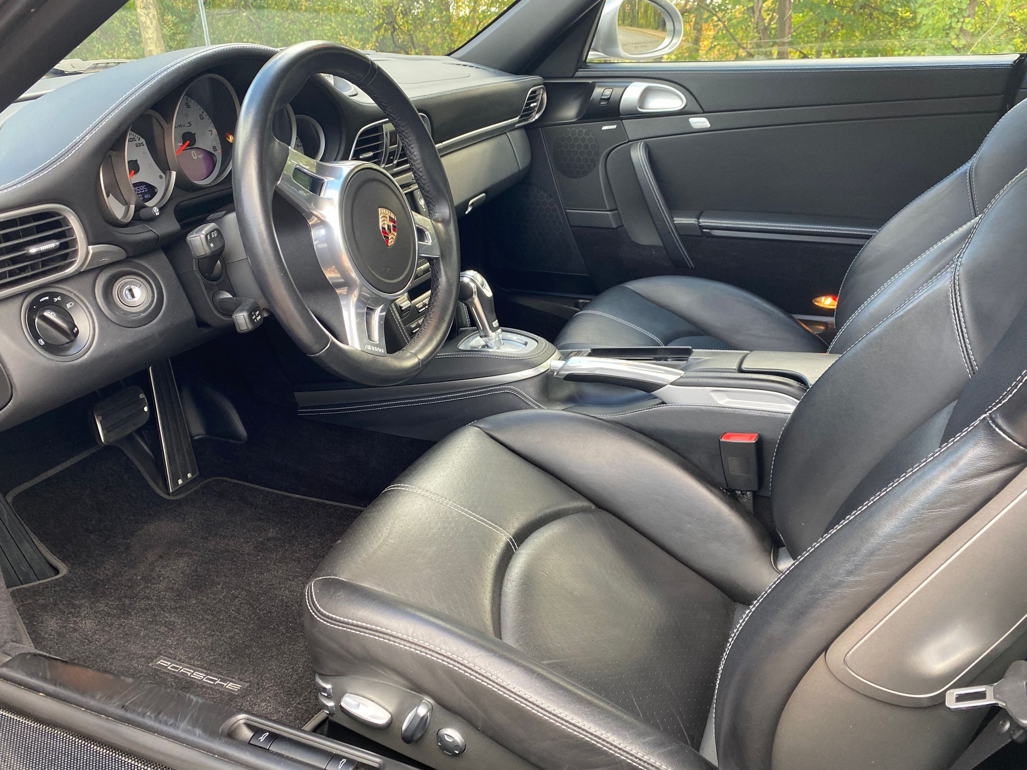 2012 Porsche 911 - 2012 911 Turbo S GT Silver/Black 30,595 mi, excellent condition, lovingly owned 7 yrs - Used - VIN WP0AD2A90CS766188 - 30,595 Miles - 6 cyl - AWD - Automatic - Coupe - Silver - Gaithersburg, MD 20878, United States