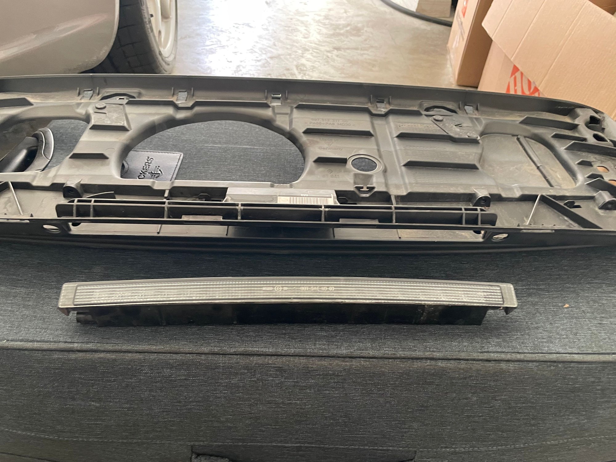 Exterior Body Parts - 997 Deck lid panel with third brake light - Used - 2005 to 2012 Porsche 911 - Fort Lauderdale, FL 33316, United States