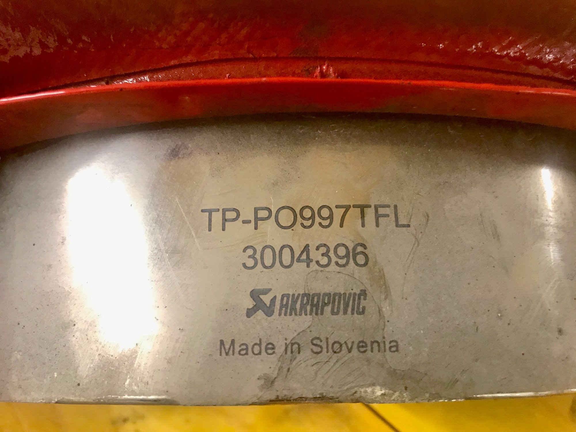 Engine - Exhaust - Akrapović Titanium Exhaust 997.2 Turbo - Used - 2010 to 2013 Porsche 911 - Stuttgart, Germany