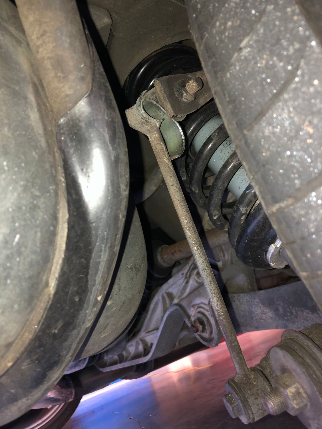 Found my rear suspension clunk source Rennlist Porsche Discussion