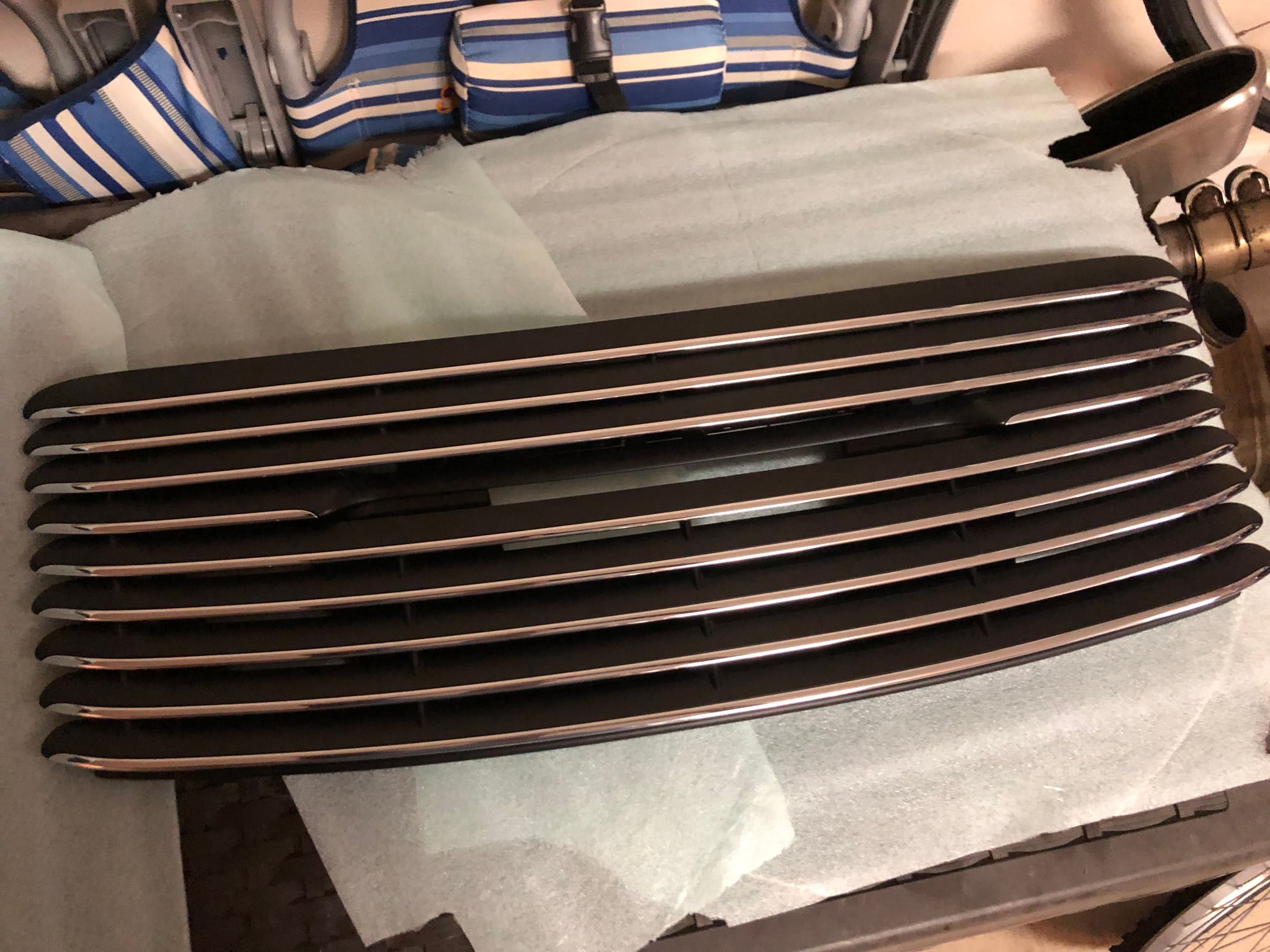 Exterior Body Parts - FS 991.1 OEM 50th anniversary/GTS grille - Used - 2012 to 2016 Porsche 911 - Sarasota, FL 34202, United States