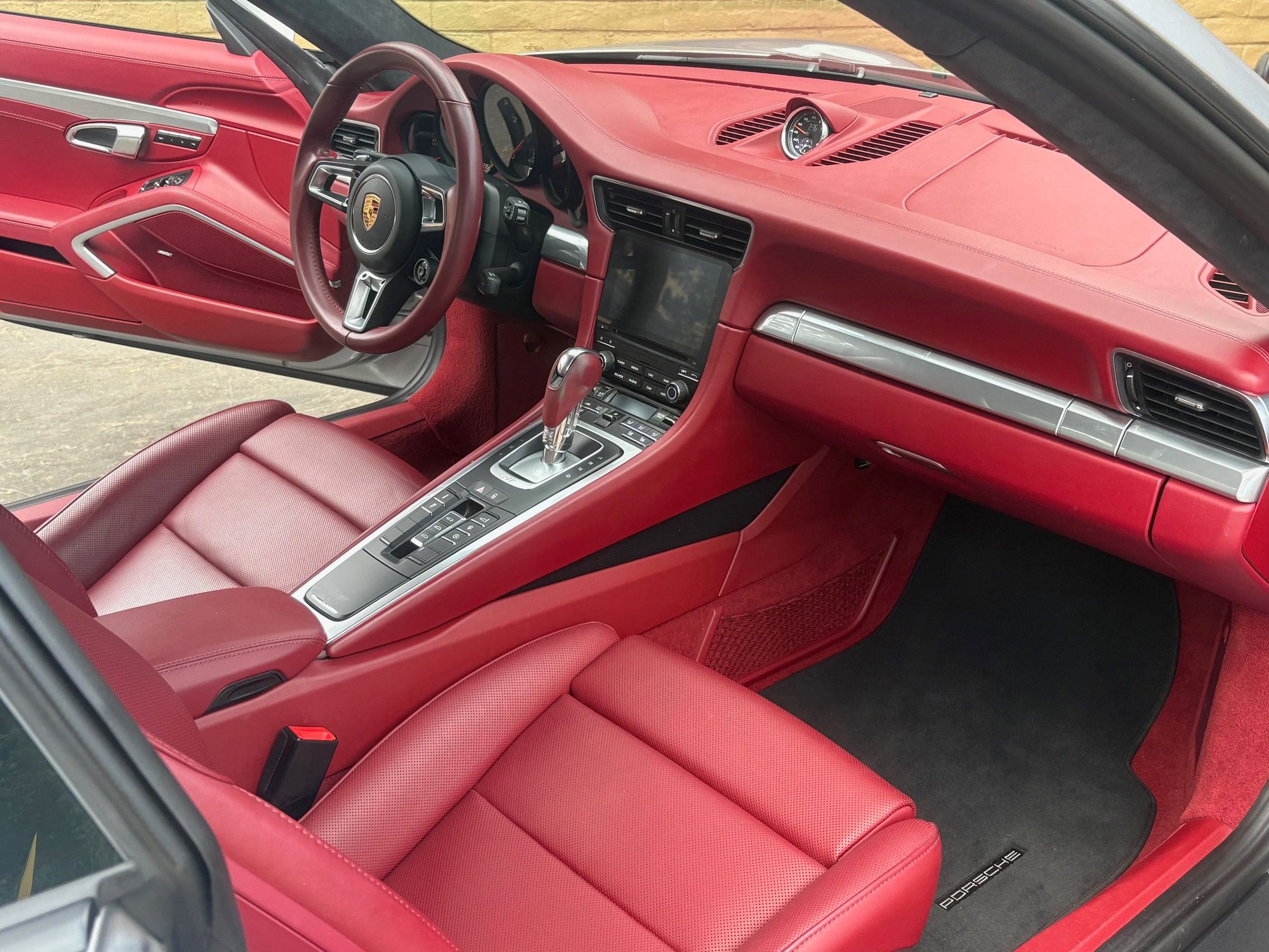 2017 Porsche 911 - 2017 991.2 Carrera Coupe - Silver W/ Red Interior - PDK - 23,XXX Miles - Many Options - Used - VIN Highly Optioned - 6 cyl - 2WD - Automatic - Coupe - Silver - San Diego, CA 92126, United States