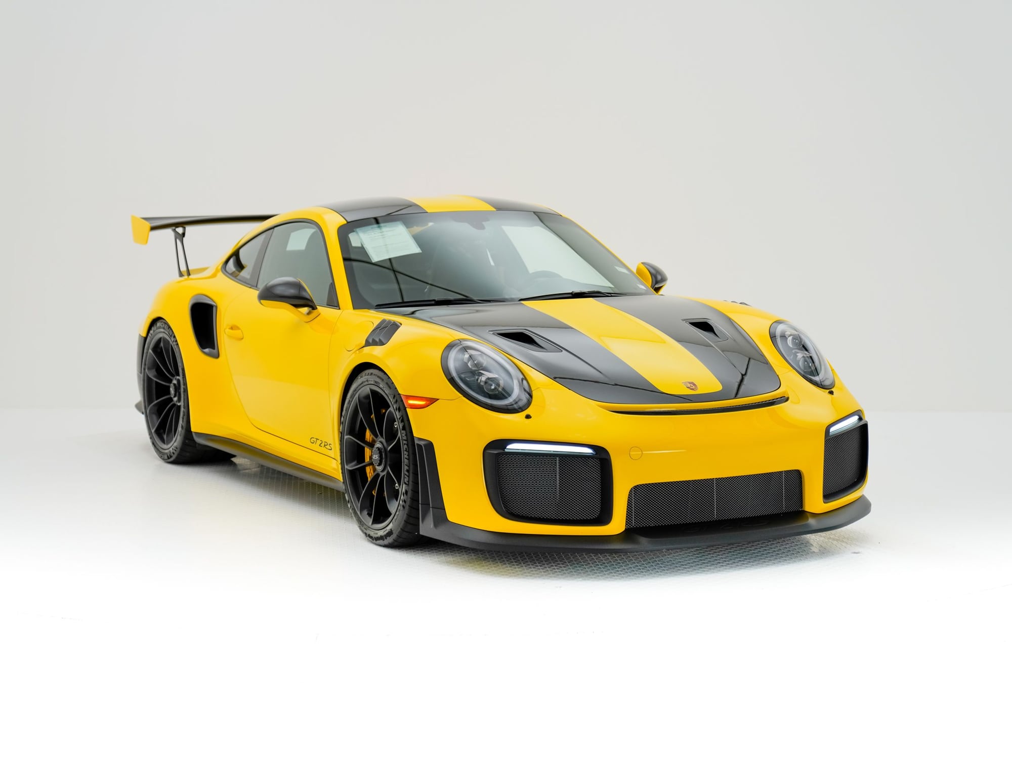 2018 Porsche GT2 - Dealer Inventory: 2018 Porsche 911 GT2 RS - Used - VIN WP0AE2A9XJS186084 - 1,250 Miles - 6 cyl - 2WD - Automatic - Coupe - Yellow - Beaverton, OR 97005, United States