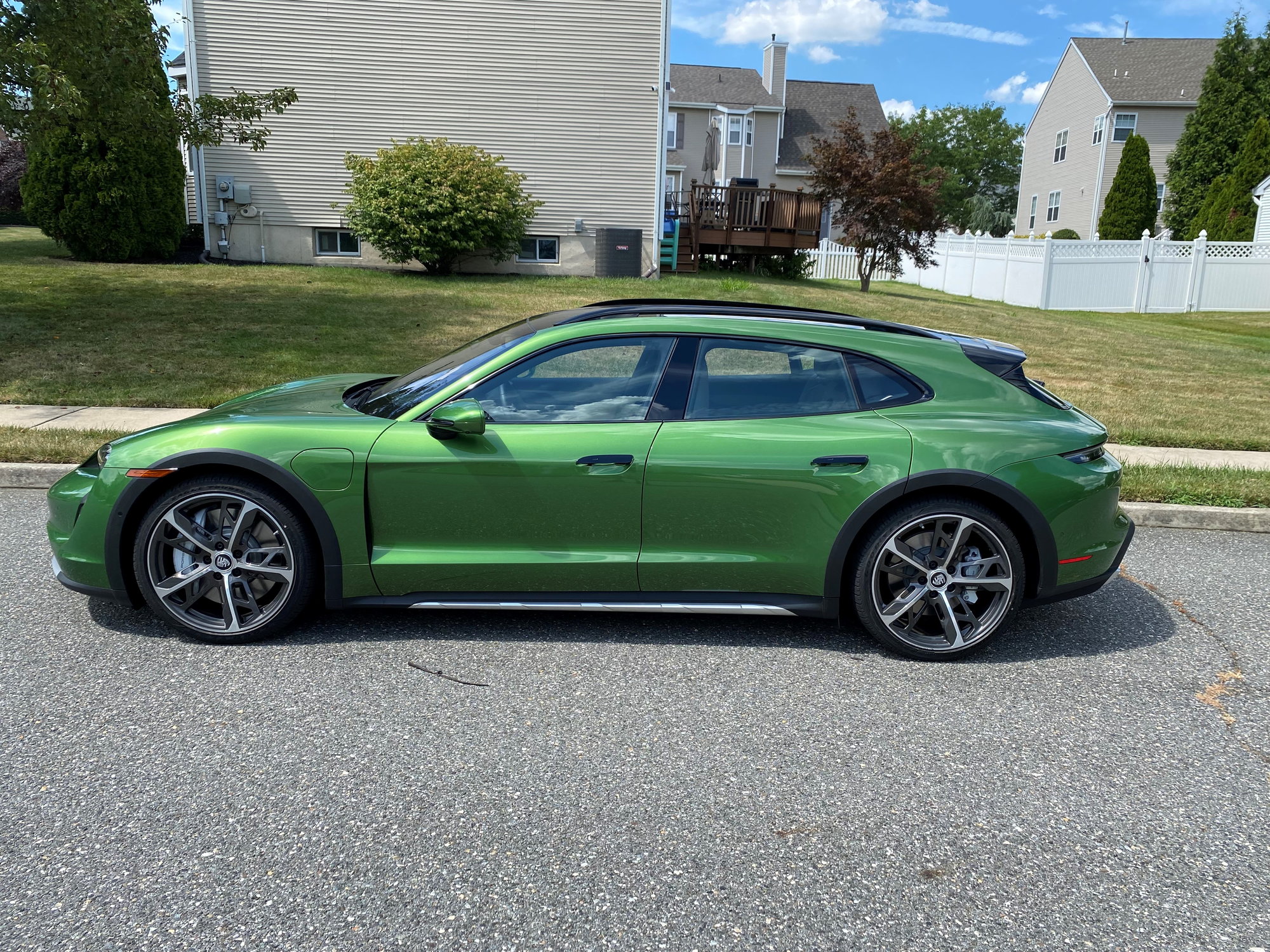 2022 Porsche Taycan - FOR SALE: High-Spec 2022 Mamba Green Taycan 4S Cross Turismo (Private Owner in NJ) - Used - VIN WP0BB2Y11NSA71279 - 4,900 Miles - Other - 4WD - Automatic - Wagon - Other - Deptford, NJ 08096, United States