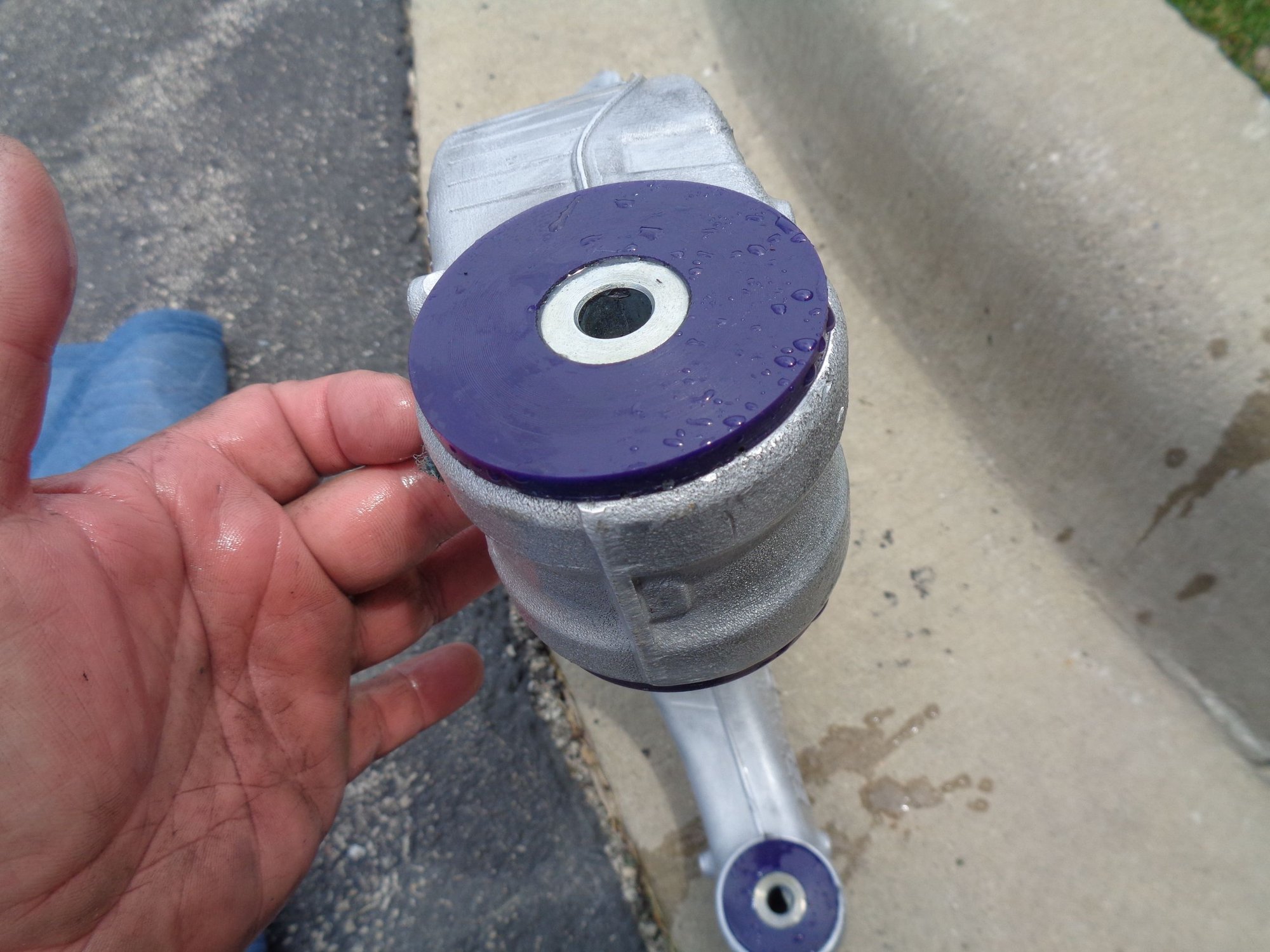 rear lower - 1 arm per side