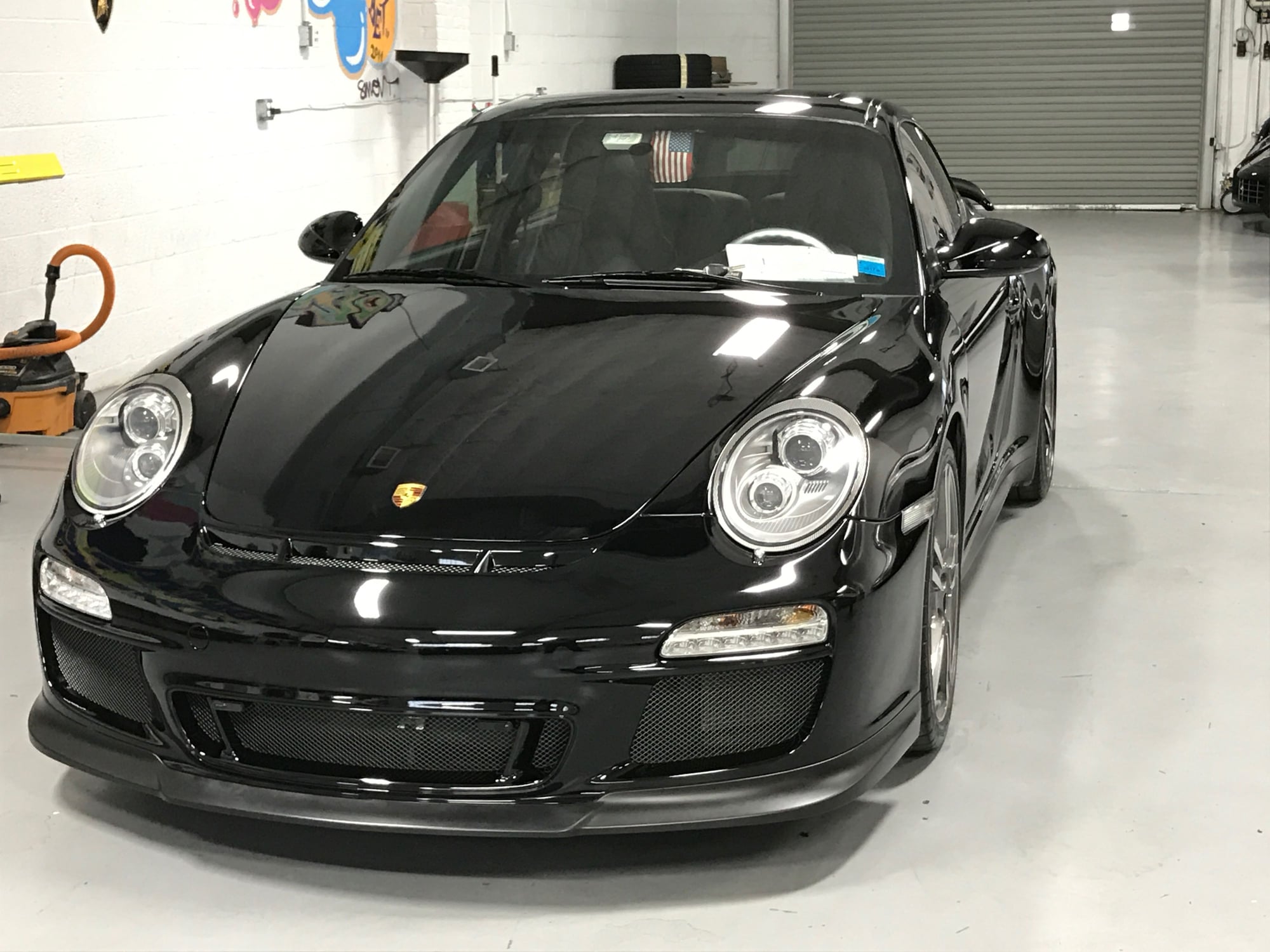 Exterior Body Parts - OEM ORIGINAL PORSCHE 997 GT3 FRONT BUMPER WITH VENTING AND FRONT FENDER LINER PERFECT - Used - 2009 to 2012 Porsche Carrera - New York, NY 10012, United States