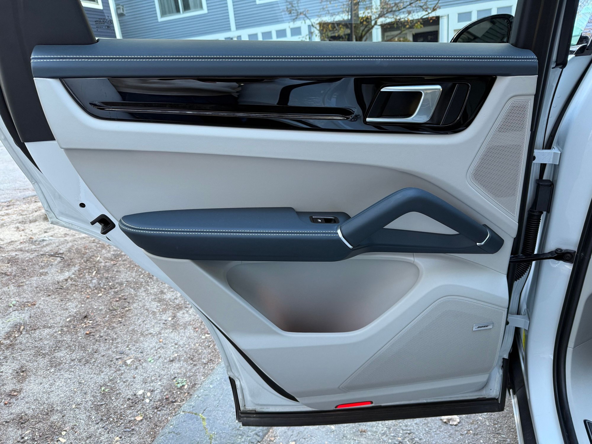 2022 Porsche Cayenne - 2022 Cayenne Coupe GTS White, Graphite/Chalk Interior, Premium, Assistance & More - Used - VIN WP1BG2AY8NDA55735 - 30,500 Miles - 8 cyl - AWD - Automatic - SUV - White - Boston, MA 02129, United States