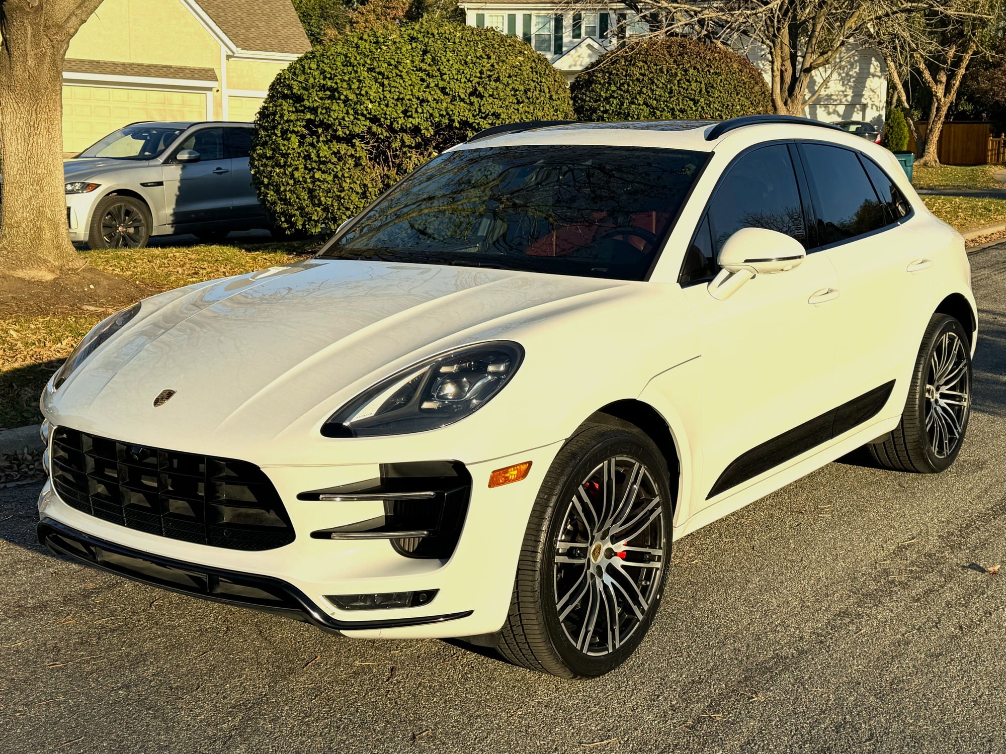 2017 Porsche Macan - Stunning Carrara White over Garnet 2017 Macan Turbo - Used - VIN WP1AF2A58HLB60564 - 77,440 Miles - 6 cyl - AWD - Automatic - SUV - White - Overland Park, KS 66213, United States