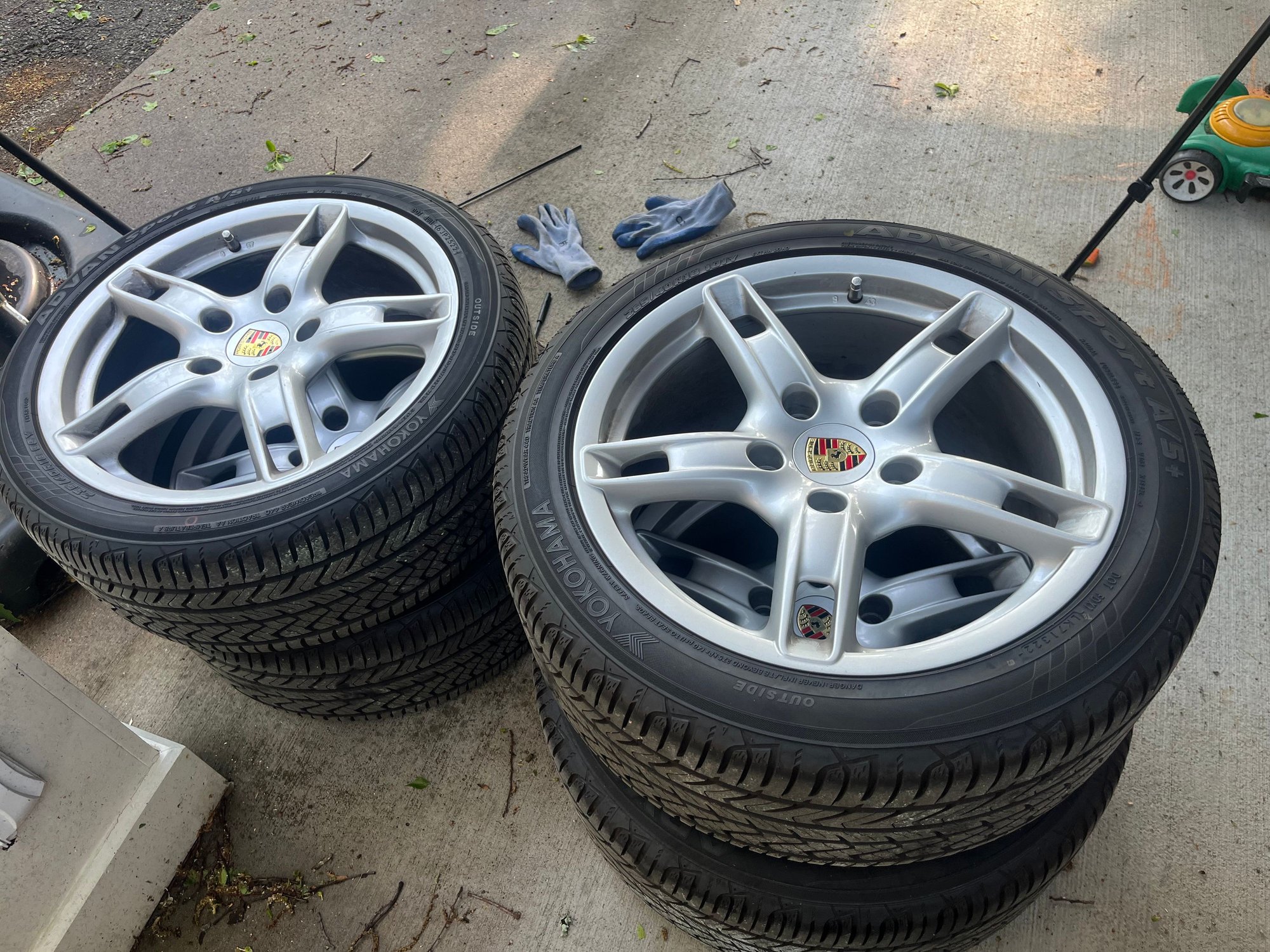 Wheels and Tires/Axles - 18” Porsche OEM Wheels & Tires - Used - -1 to 2027  All Models - Nashville, TN 37215, United States