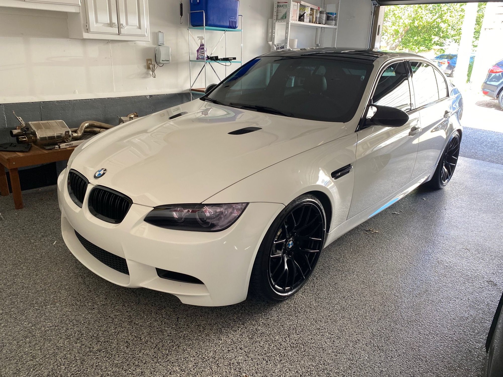 2011 BMW M3 - 2011 BMW M3 E90 - Used - VIN WBSPM9C59BE203353 - 77,500 Miles - 8 cyl - 2WD - Automatic - Sedan - White - Oklahoma City, OK 73120, United States