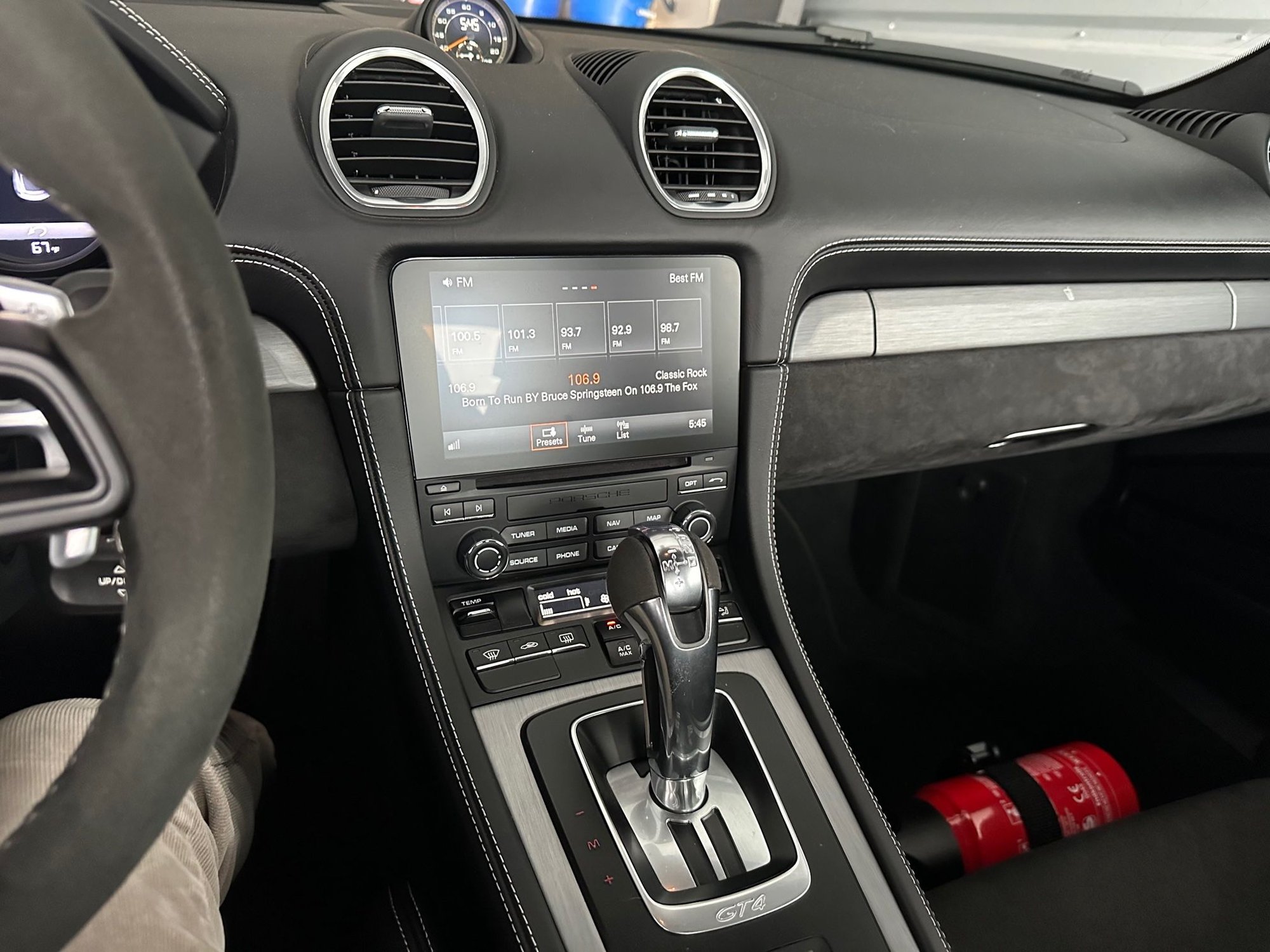 2021 Porsche 718 - 2021 Porsche GT4 For Sale - Used - VIN wpoac2a83mk289350 - 6,500 Miles - 6 cyl - 2WD - Automatic - Coupe - White - Virginia Beach, VA 23451, United States