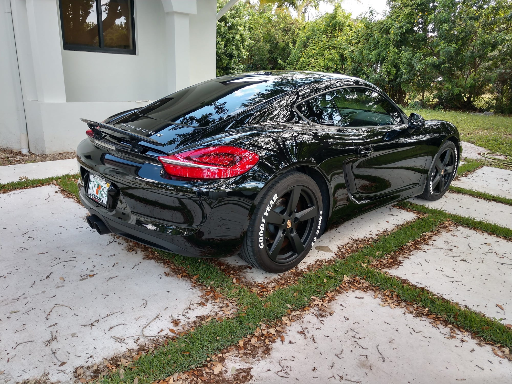2014 Porsche Cayman - 2014 Black Porsche Cayman Base - Used - VIN WP0AA2A86EK173714 - 19,350 Miles - 6 cyl - 2WD - Manual - Coupe - Black - Miami, FL 33173, United States