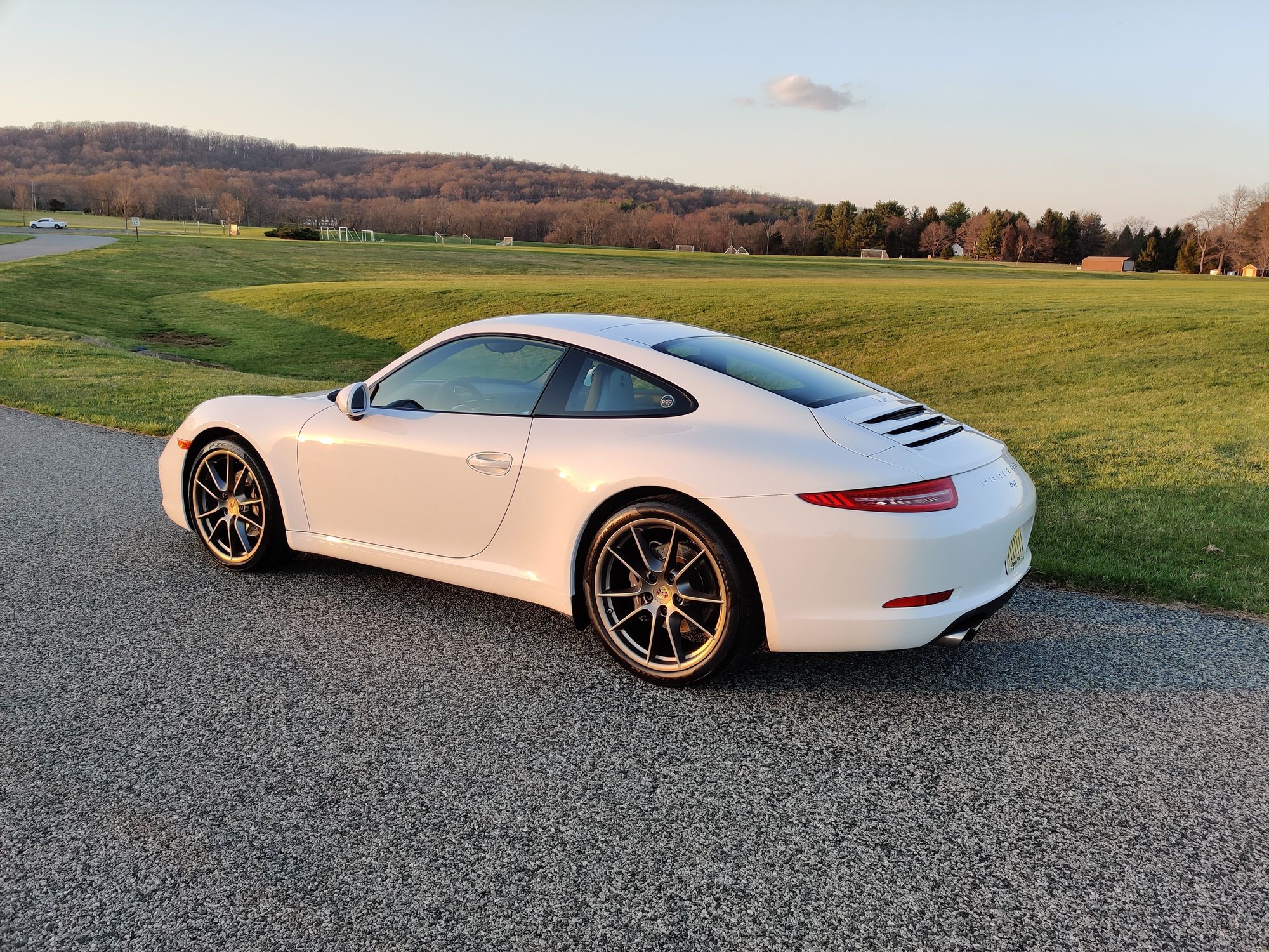 2012 Porsche 911 - 2012 911 Carrera White w/ 7-speed MT - Used - VIN WP0AA2A92CS106520 - 64,250 Miles - 6 cyl - 2WD - Manual - Coupe - White - Whitehouse Station, NJ 08889, United States