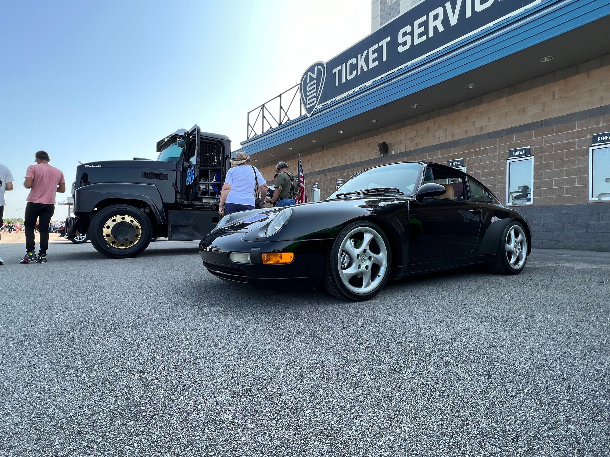 1995 Porsche 911 - 1995 993 Carrera 4 - Black/Tan - 33K Miles - Used - VIN WP0AA299XSS323820 - 33,391 Miles - 6 cyl - AWD - Manual - Coupe - Black - Nashville, TN 37211, United States
