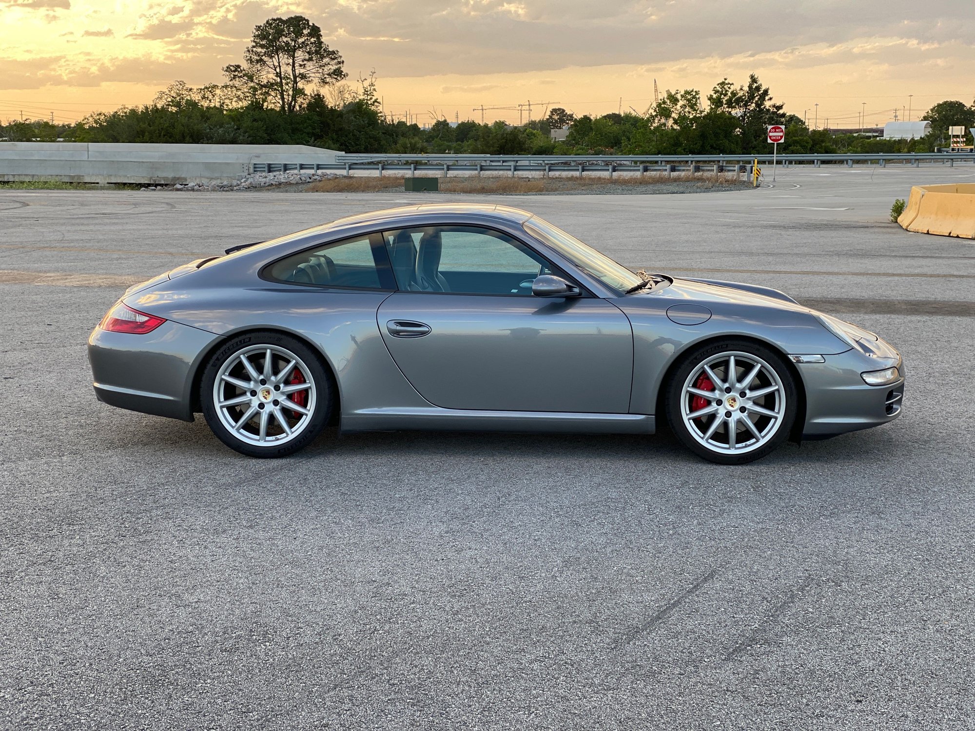 2006 Porsche 911 - 2006 Carrera 2S 6spd - LWFW, Coilovers, Software, Shifter, Sport Seats, Full Leather - Used - VIN WP0AB29976S742288 - 104,600 Miles - 6 cyl - 2WD - Manual - Coupe - Gray - Charleston, SC 29403, United States