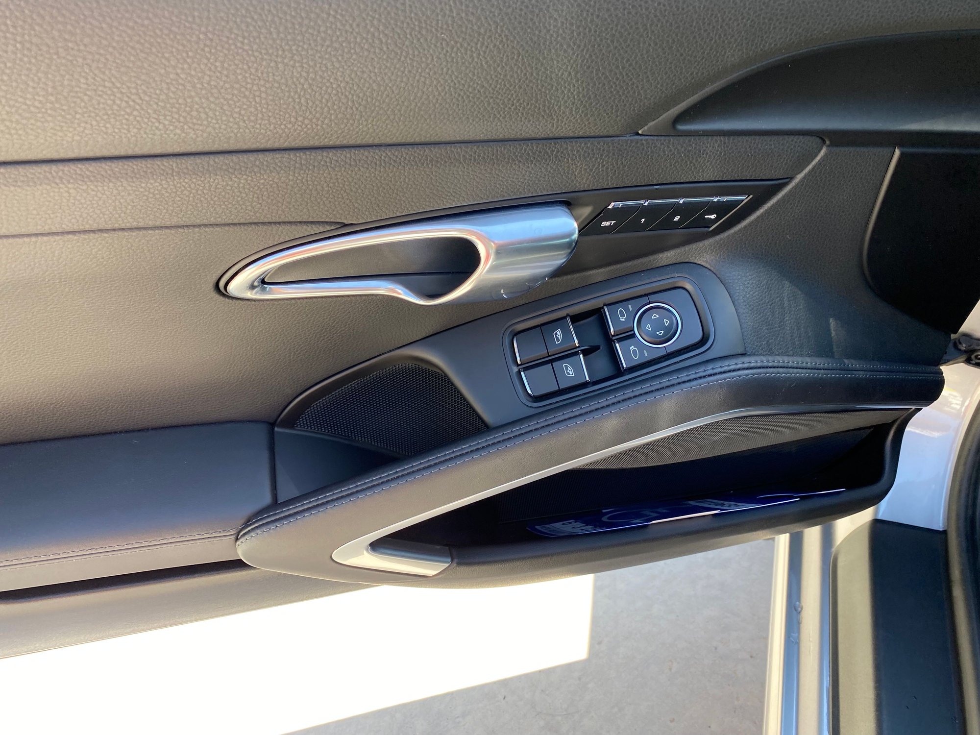 2018 Porsche 911 - 2018 911 w/9,692 original 1-owner miles, always garaged beauty w/extended warranty's - Used - VIN WP0AA2A98JS105790 - 6 cyl - 2WD - Automatic - Coupe - Silver - Albuquerque, NM 87004, United States