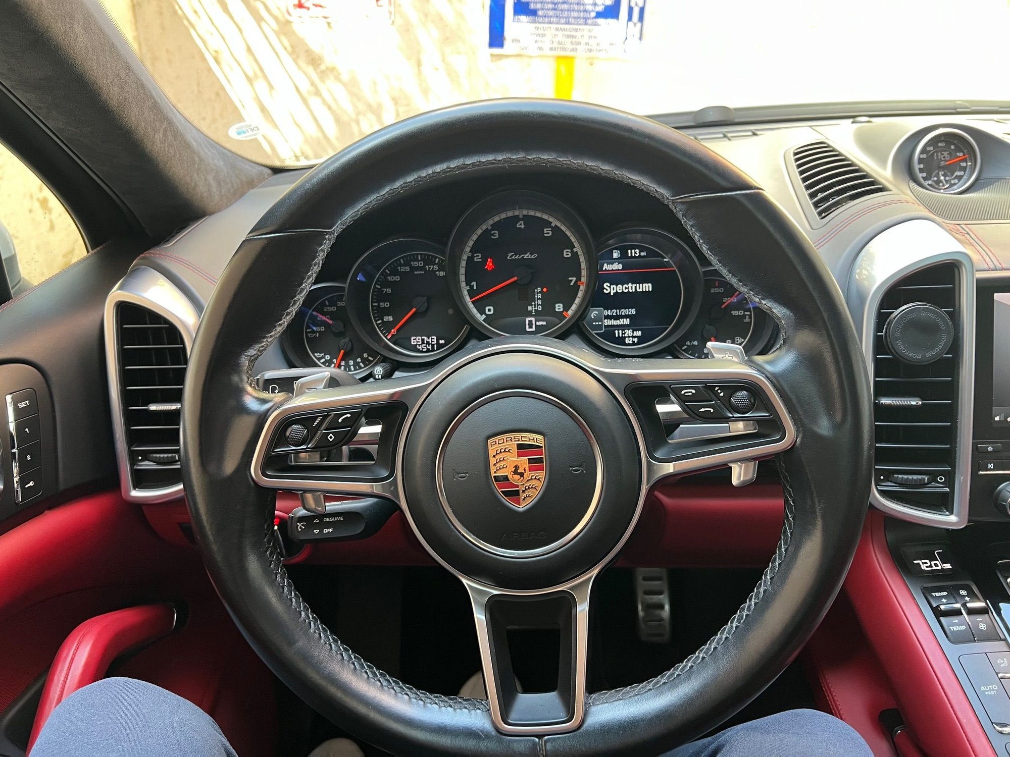 2017 Porsche Cayenne - WTS 2017 Porsche Cayenne Turbo, White/Garnett Red, 69.7k miles - Used - Chicago, IL 60610, United States