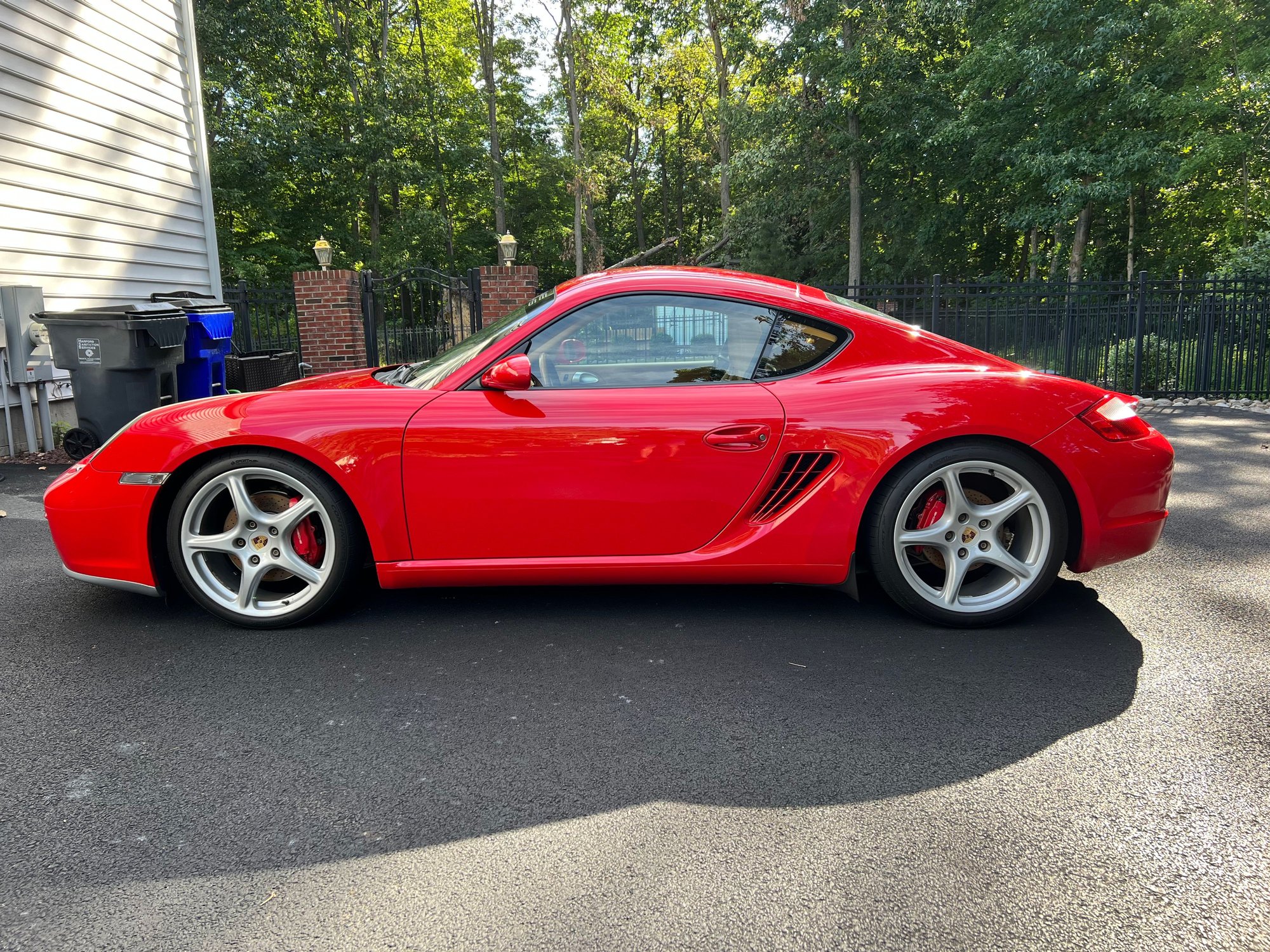 2006 Porsche Cayman - 2006 Cayman S, Guards Red/Sand Beige 96k miles - Used - VIN WP0AB29816U781891 - 96,139 Miles - 6 cyl - 2WD - Manual - Coupe - Red - Elkton, MD 21921, United States