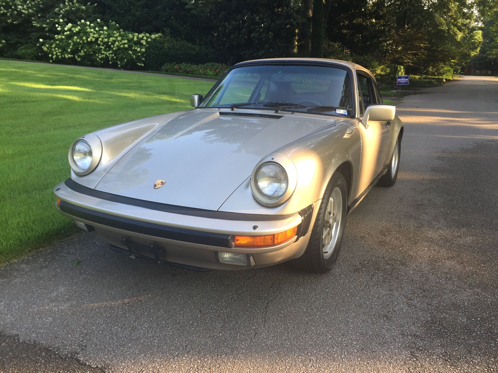 1986 Porsche 911 - 1986 PORSCHE 911 CARRERA COUPE 3.2 Liter ** WHITE GOLD METALLIC - 1 OWNER 30 YEARS ** - Used - VIN WP0AB0919GS121392 - 70,000 Miles - 6 cyl - 2WD - Manual - Coupe - Gold - Memphis, TN 38122, United States