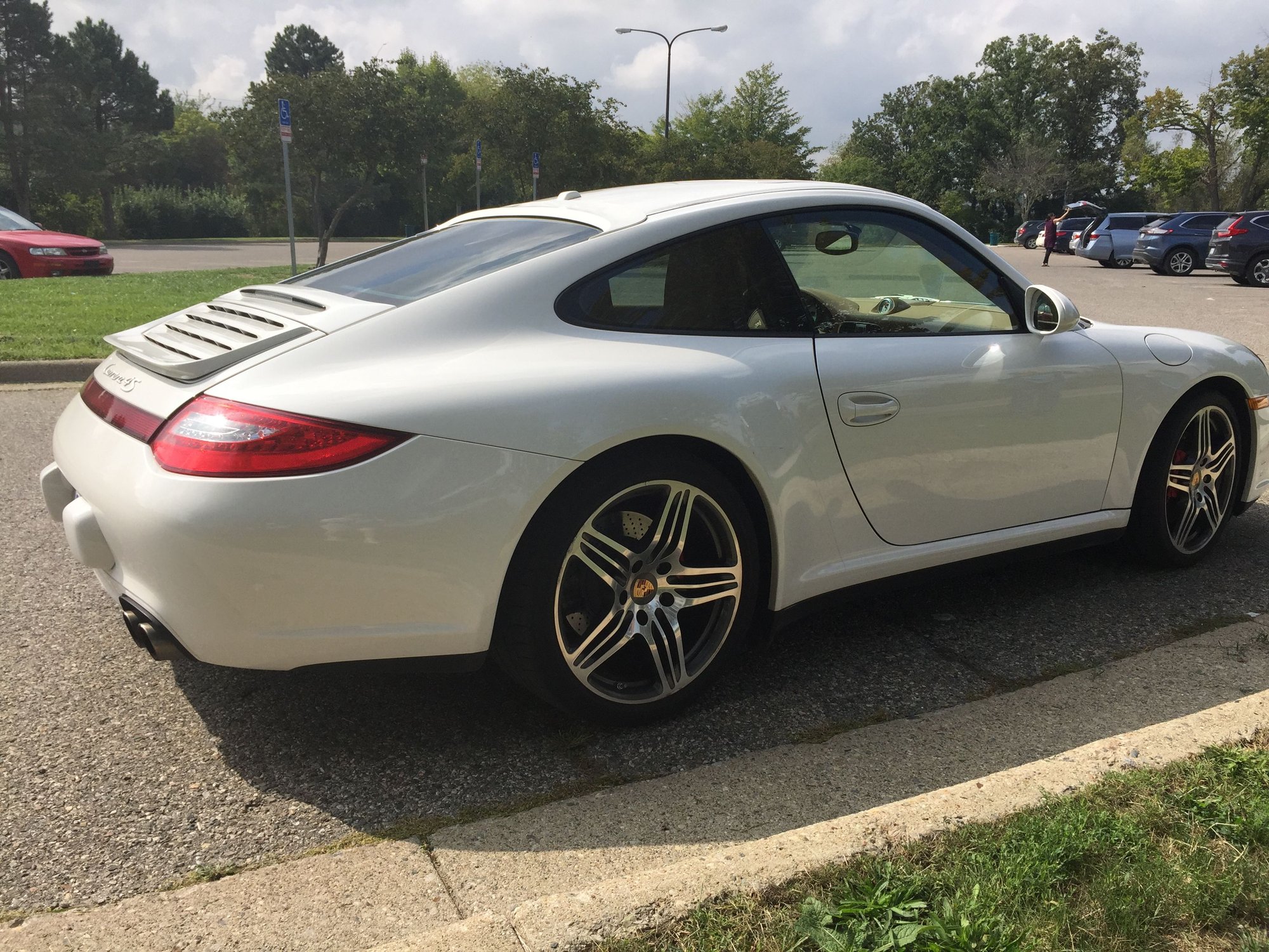 2010 Porsche 911 - 2010 C4S Coupe 997.2 - Used - VIN WPOAB2A98AS720188 - 31,928 Miles - 6 cyl - 4WD - Automatic - Coupe - White - Ann Arbor, MI 48103, United States