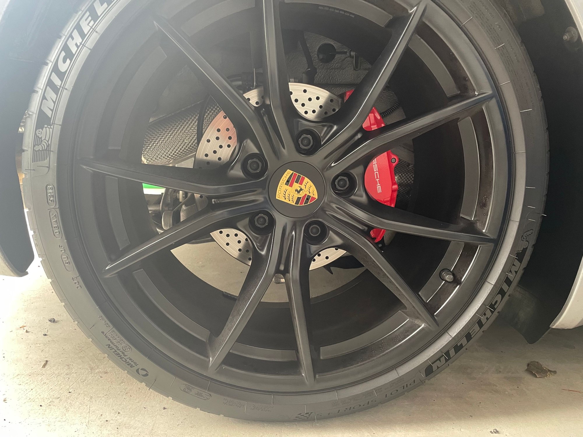 2019 Porsche 718 Cayman - 2019 718 Cayman GTS - Used - VIN WP0AB2A80KS278743 - 7,380 Miles - 4 cyl - 2WD - Manual - Coupe - Silver - Sparkill, NY 10976, United States