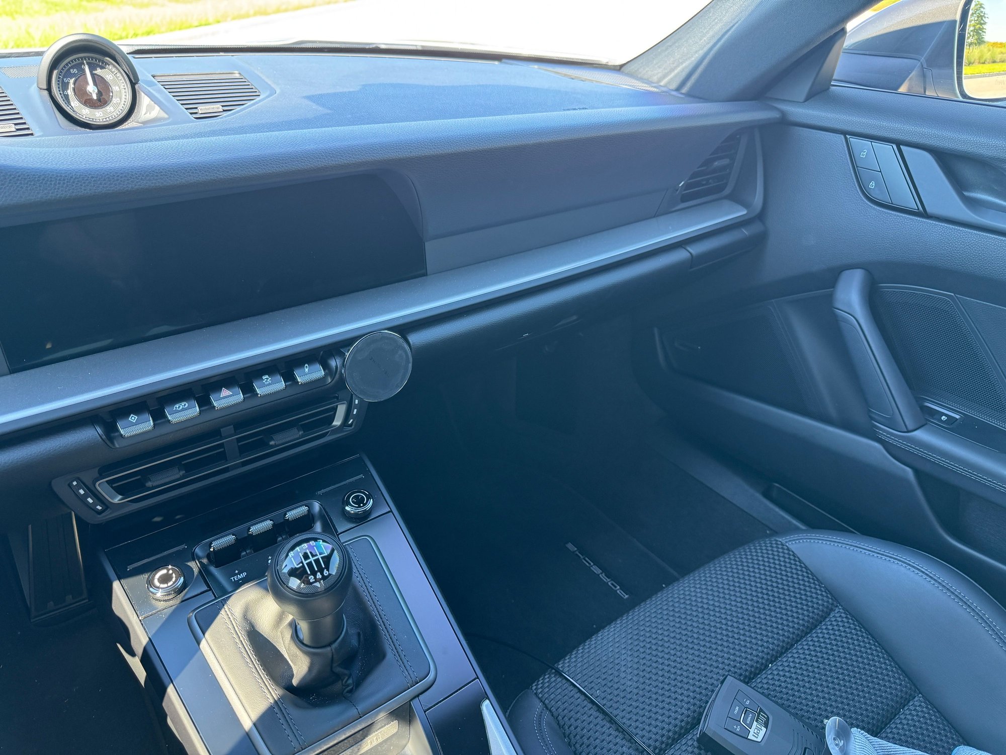 2024 Porsche 911 - 2024 911 Carrera T with Aerokit - Used - VIN WP0AA2A90RS208388 - 3,900 Miles - 6 cyl - 2WD - Manual - Coupe - Silver - Miromar Lakes, FL 33913, United States