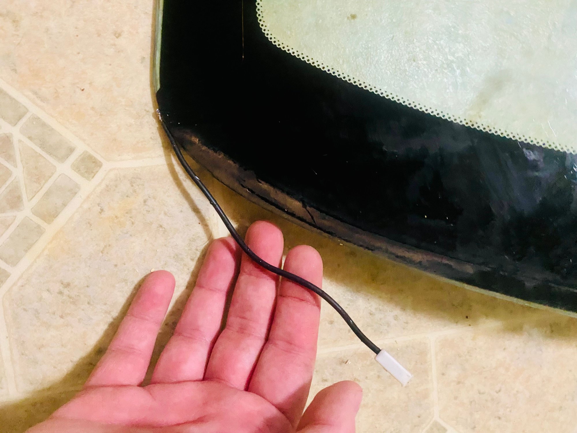 Exterior Body Parts - SUPERB PORSCHE 1997-2004 986 Boxster Boxster S Glass Windshield Antenna - Used - 1997 to 2004 Porsche Boxster - Thaxton, VA 24174, United States