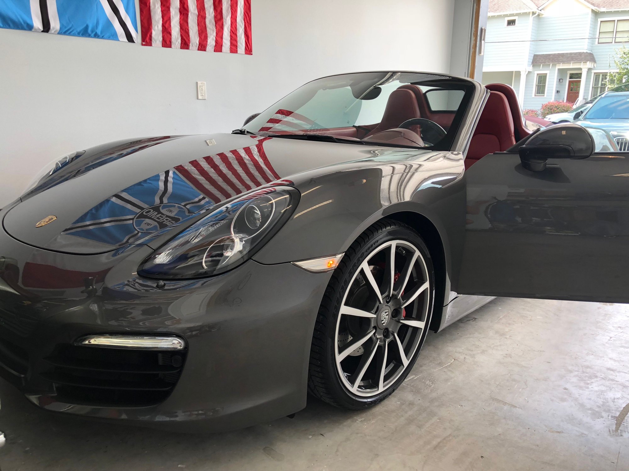 2013 Porsche Boxster - 2013 PORSCHE BOXSTER S - UNICORN - HIGHLY OPTIONED, VERY LOW MILES - Used - VIN WP0CB2A80DS133410 - 16,400 Miles - 6 cyl - 2WD - Automatic - Convertible - Gray - Houston, TX 77009, United States