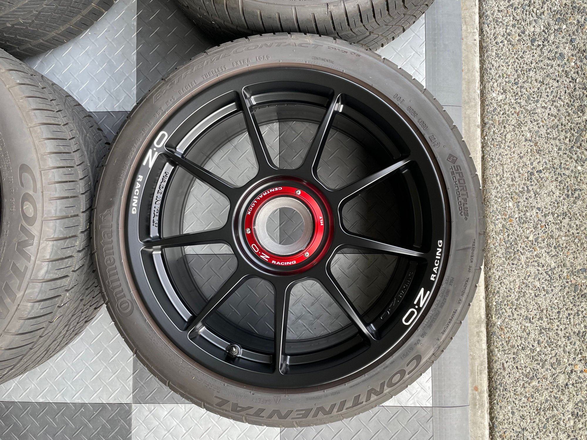 Wheels and Tires/Axles - 18" OZ Challenge Centerlock Wheels with Tires and TPMS Sensors for 997.2 GT3 - Used - 2009 to 2011 Porsche GT3 - Redmond, WA 98052, United States