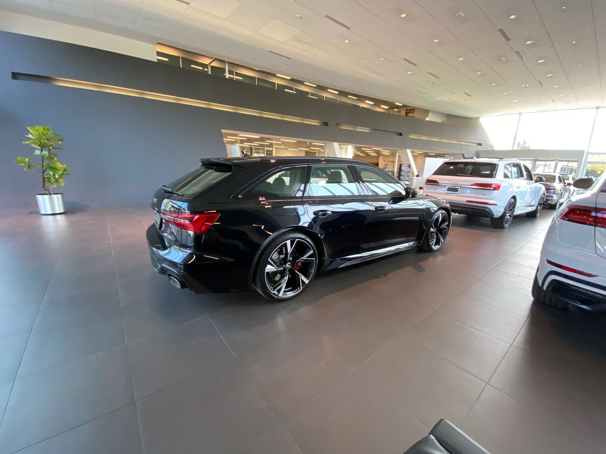 2020 Audi A6 Quattro - 2021 Audi RS6 in Sebring Black Metalic - fully loaded - New - VIN wua1cbf21mn903656 - 25 Miles - Orlando, FL 32824, United States