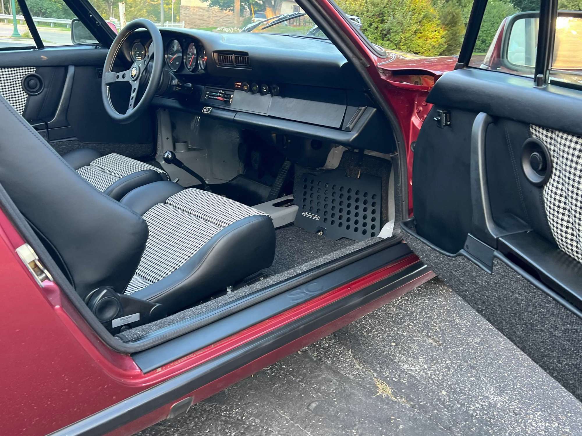 1982 Porsche 911 - 1982 Porsche 911SC / Coupe / Manual / Wienrot, black - pepita interior - Used - VIN WPOAA0913CS121739 - 6 cyl - 2WD - Manual - Coupe - Red - Northville, MI 48168, United States