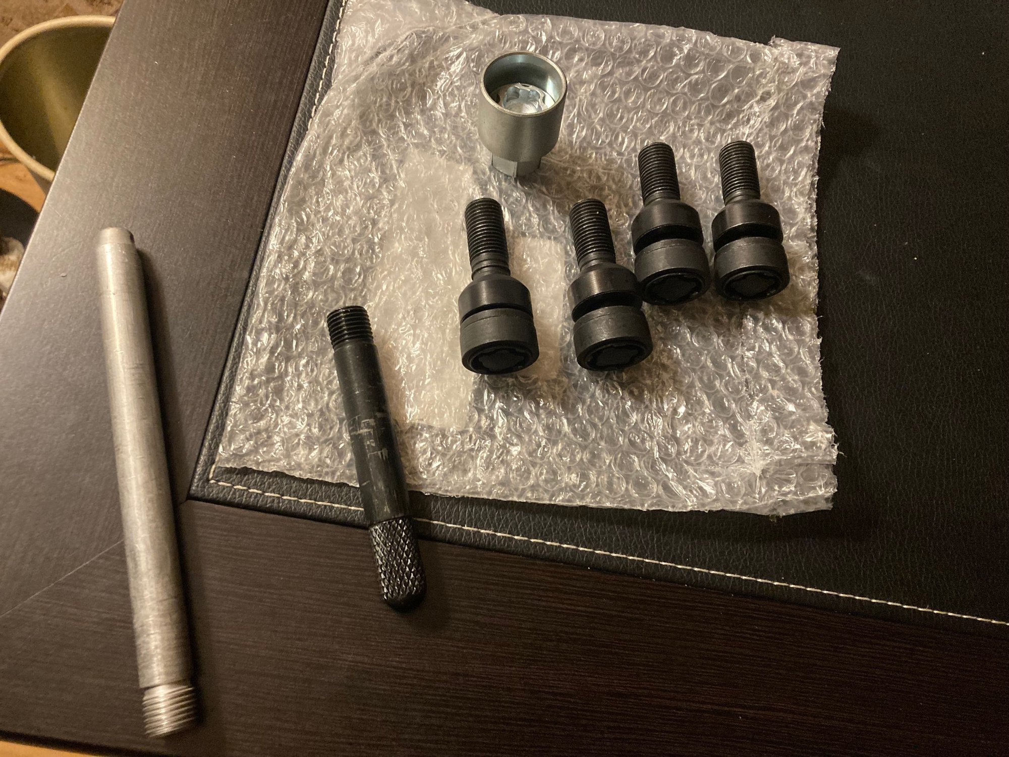 Accessories - One Set Of Extended Locking Lug Nuts OEM Porsche - Used - All Years  All Models - Neenah, WI 54956, United States