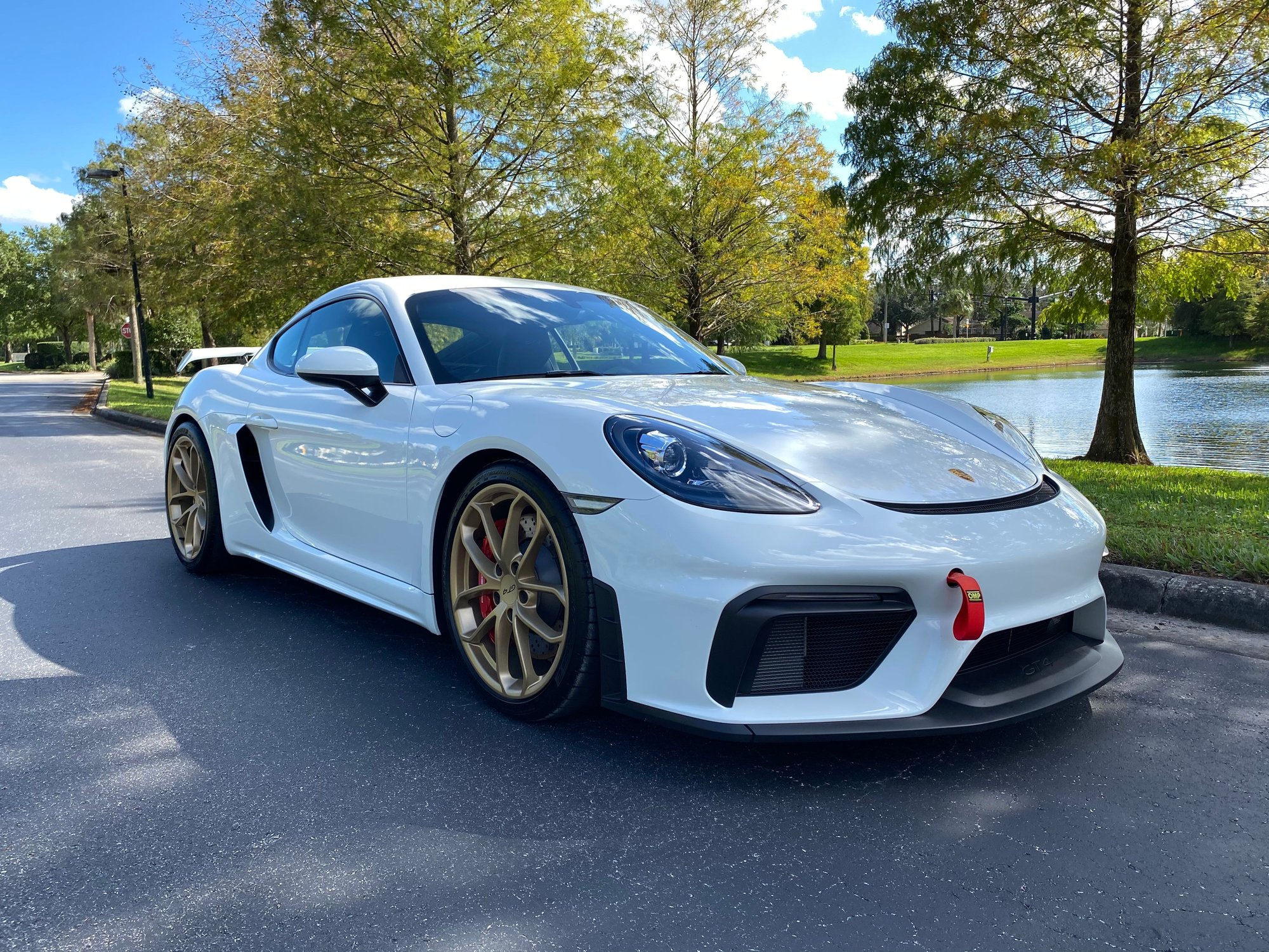 2020 Porsche 718 Cayman - **2020 718 GT4 800miles (Florida Owned) - Used - VIN WP0ACAA83LK289329 - 879 Miles - Manual - Coupe - White - Winter Springs, FL 32708, United States