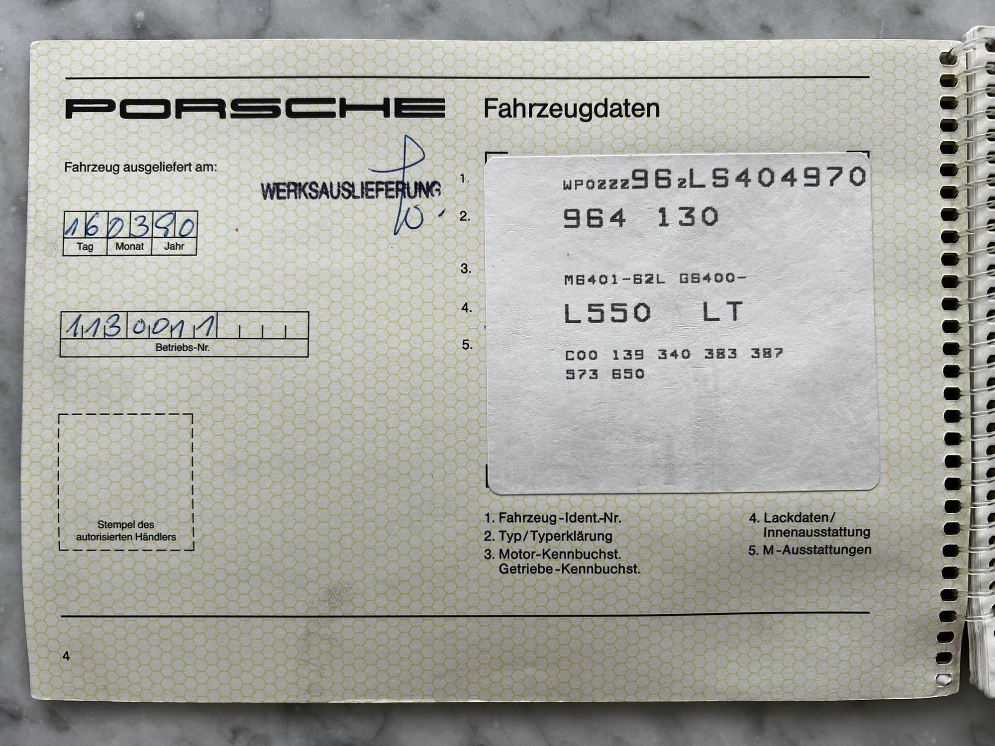 1990 Porsche 911 - Matching 1990 Porsche 964 C4 Linen Grey Metallic – Werksauslieferung & Full history! - Used - VIN WP0ZZZ96ZLS404970 - 128 Miles - 6 cyl - 4WD - Manual - Coupe - Other - Ghent, Belgium