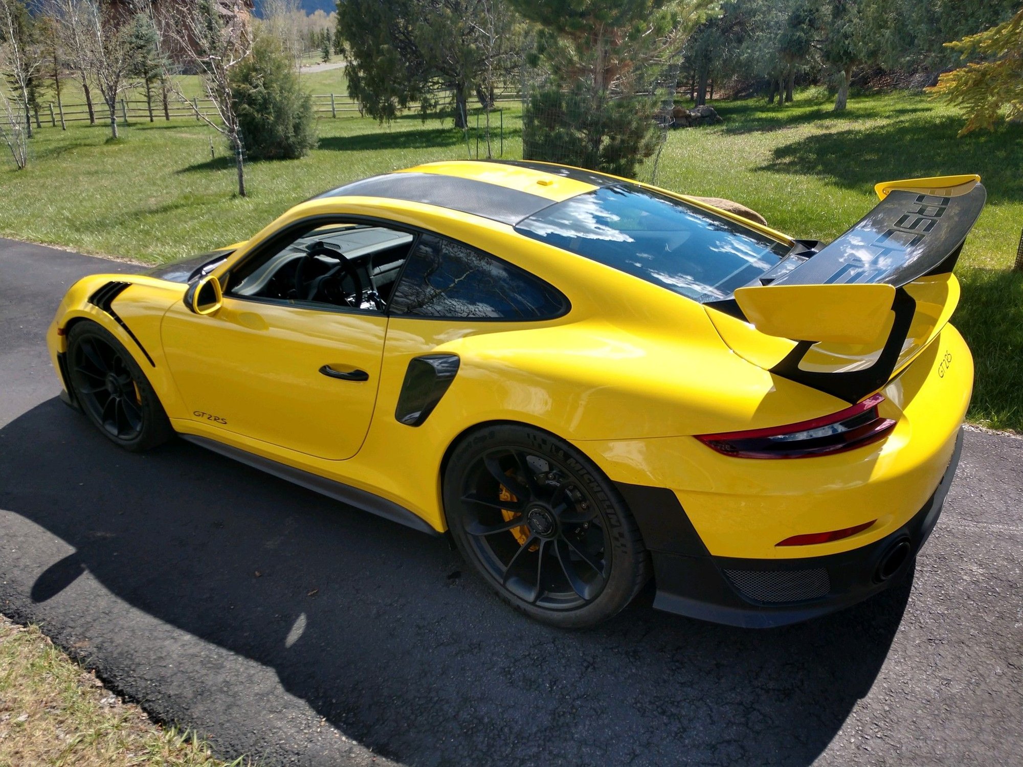 2018 Porsche GT2 - 2018 GT2RS Weissach For sale - Used - VIN WPOAE2A98JS185340 - 502 Miles - 6 cyl - 2WD - Automatic - Coupe - Yellow - Colorado Springs, CO 80905, United States