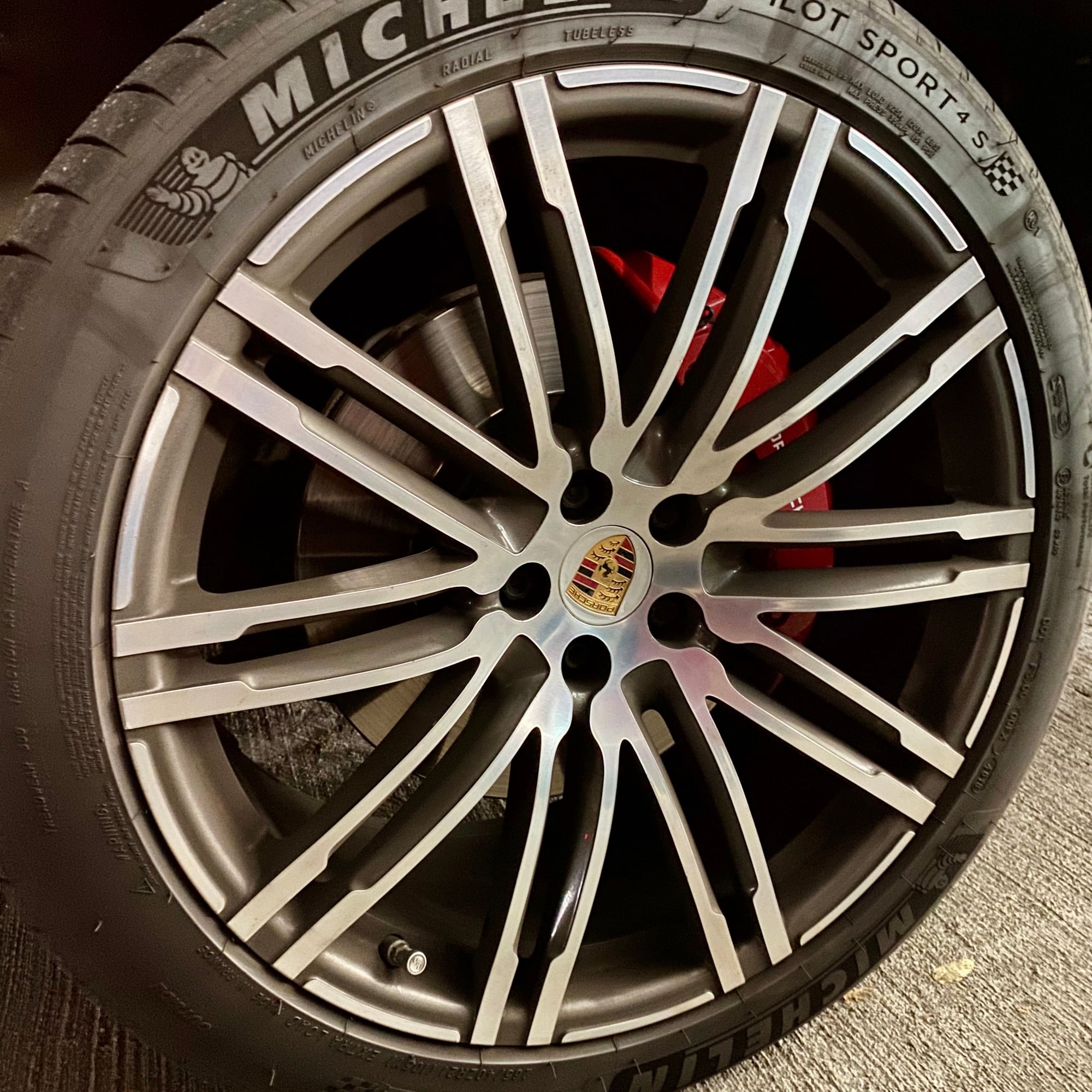 Wheels and Tires/Axles - OEM PORSCHE MACAN 21" TURBO STYLE RIMS WITH RECENT CERAMIC PRO COATING LIKE NEW - Used - 2015 to 2020 Porsche Macan - Boston, MA 02215, United States