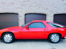 1985 Porsche 928s 24,500k MILES!!. Guards Red/Black. Excellent condition!! ALL books/tools/service done.