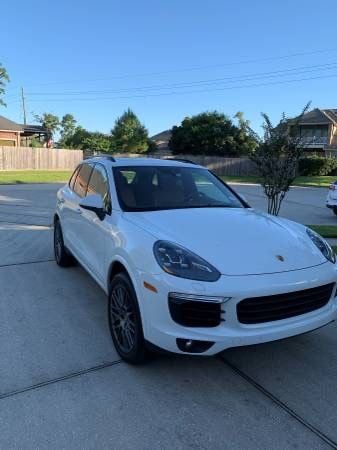 2017 Porsche Cayenne - 2017 Cayenne Platinum Edition - Used - VIN WP1AA2A23HKA83483 - 93,000 Miles - 6 cyl - AWD - Automatic - SUV - White - Saint Charles, MO 63303, United States
