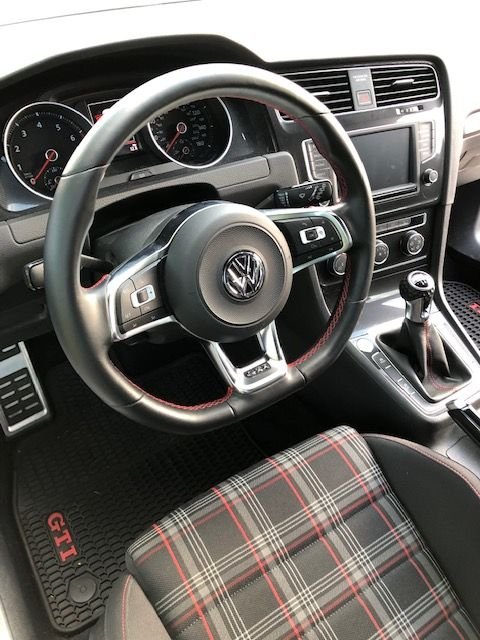 2017 VW GTI Sport 6 speed manual 8300 miles. one owner White/Black ...