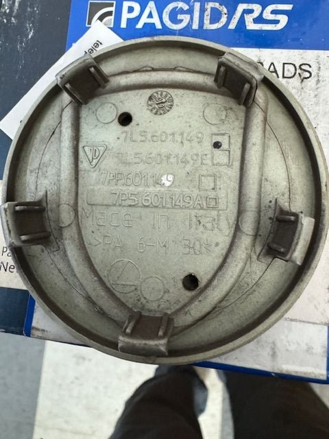 Wheels and Tires/Axles - OEM 76mm Wheel Caps - Used - 1995 to 2013 Porsche 911 - Chalfont, PA 18914, United States